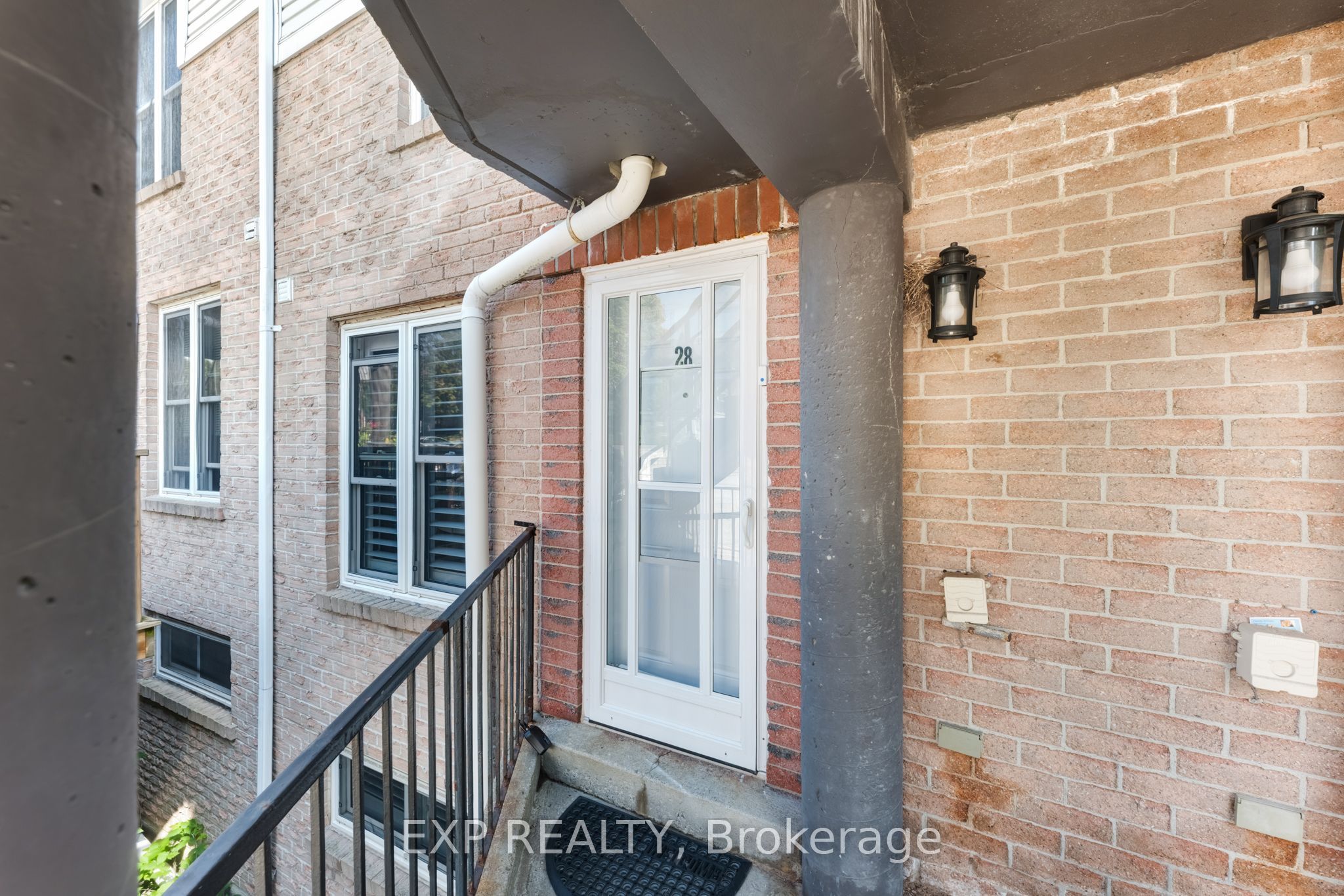 115 Main Street S 28 Property Photo 3