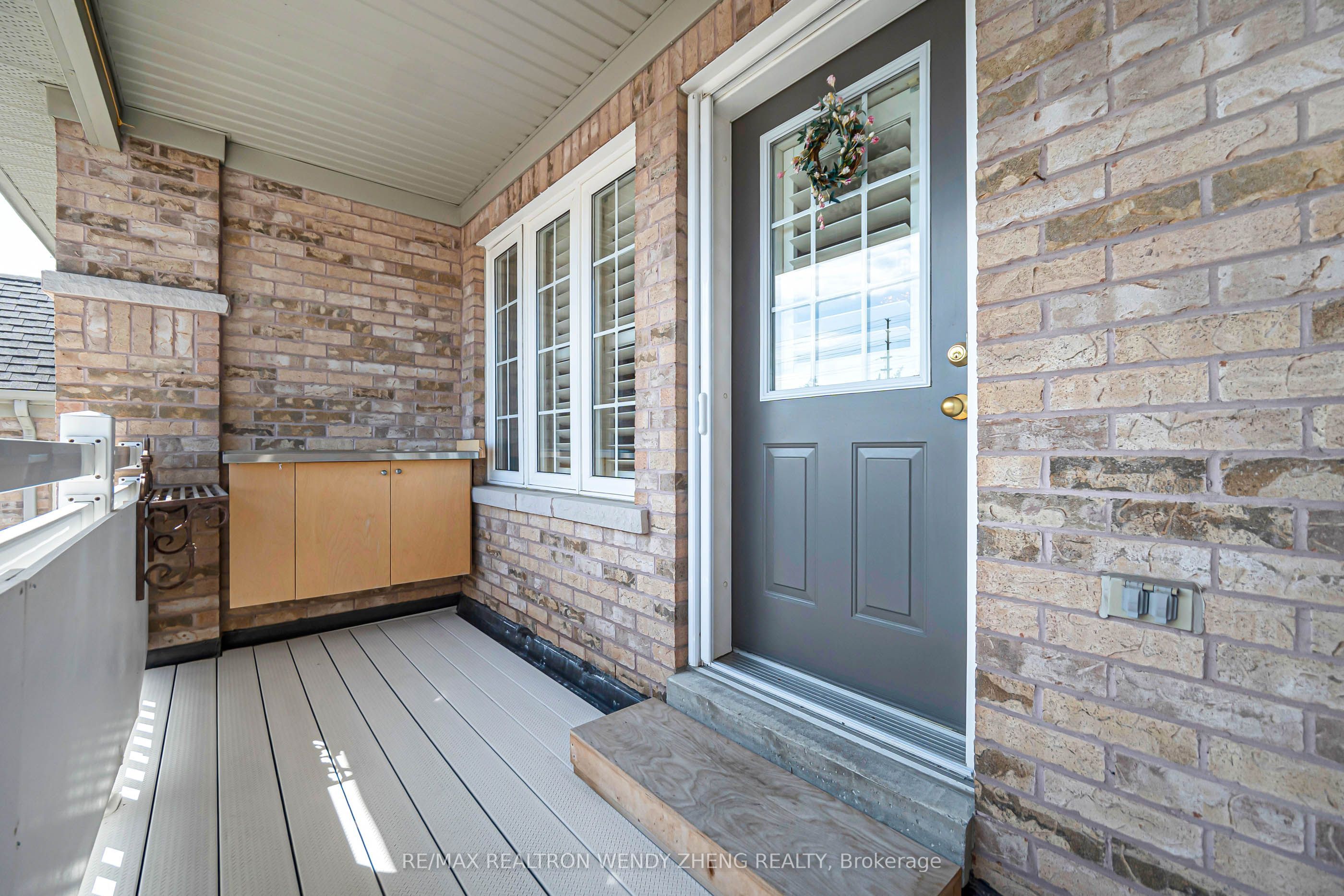 520 Silken Laumann Drive 21 Property Photo 13