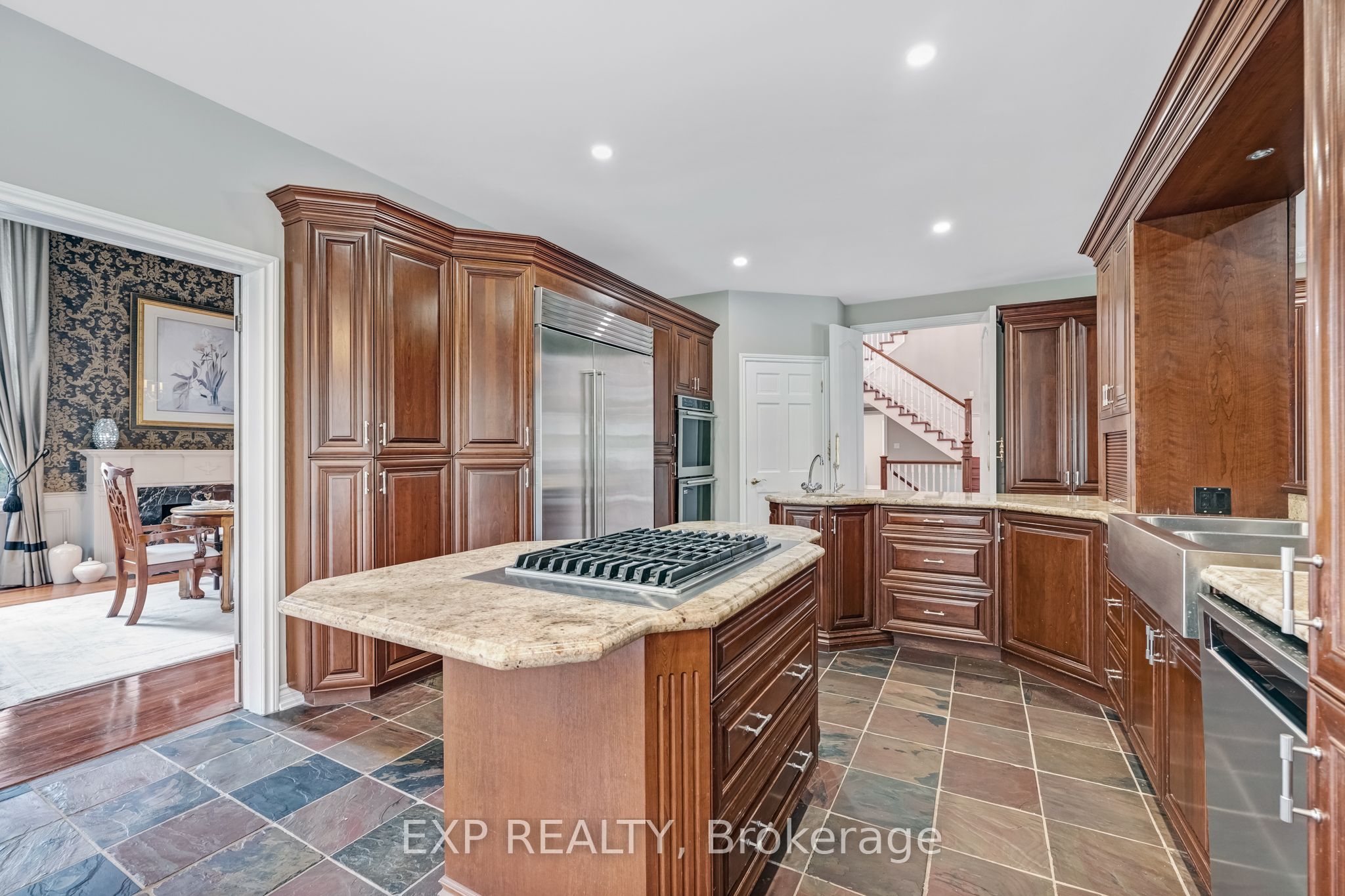 15 Jarvis Avenue Property Photo 9