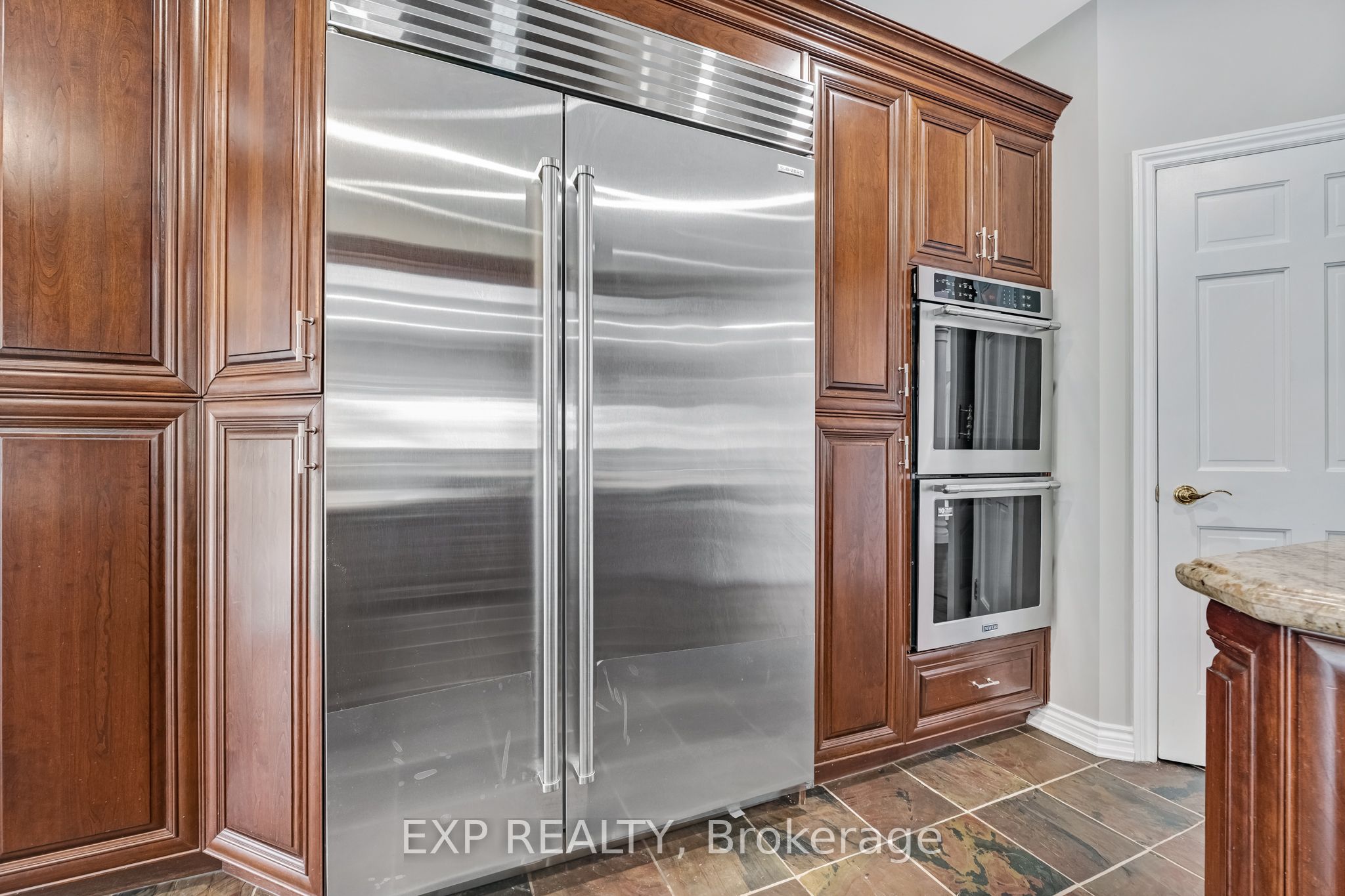 15 Jarvis Avenue Property Photo 10