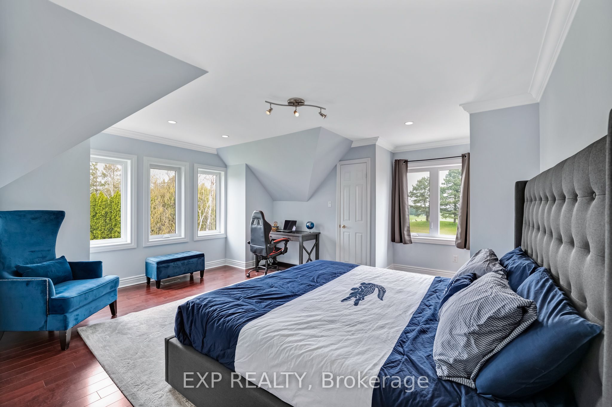 15 Jarvis Avenue Property Photo 16