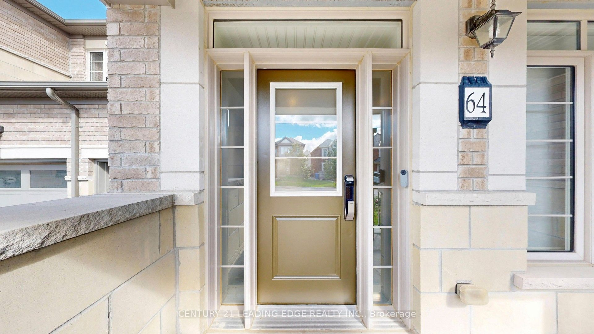 64 Mondial Crescent Property Photo 2