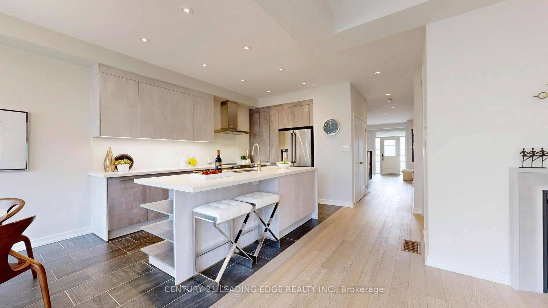 64 Mondial Crescent Property Photo 14