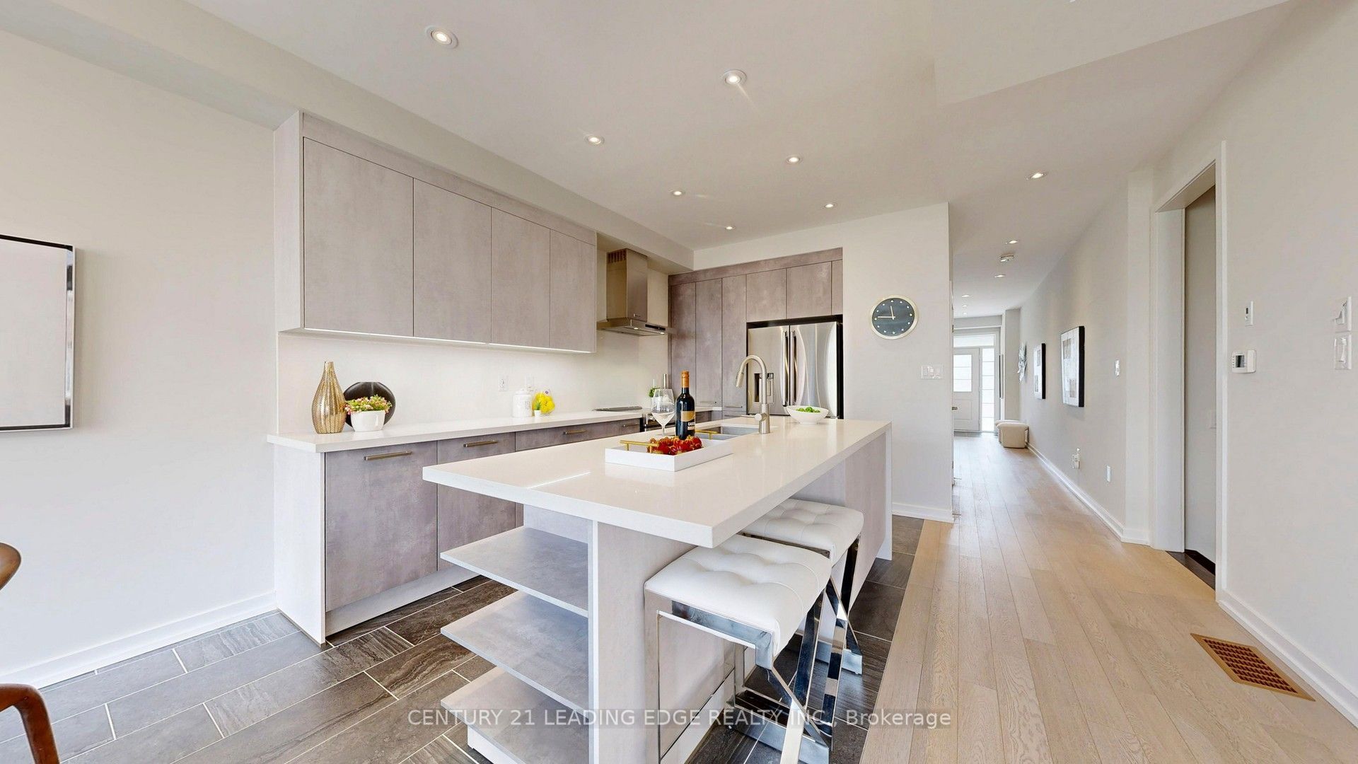 64 Mondial Crescent Property Photo 15