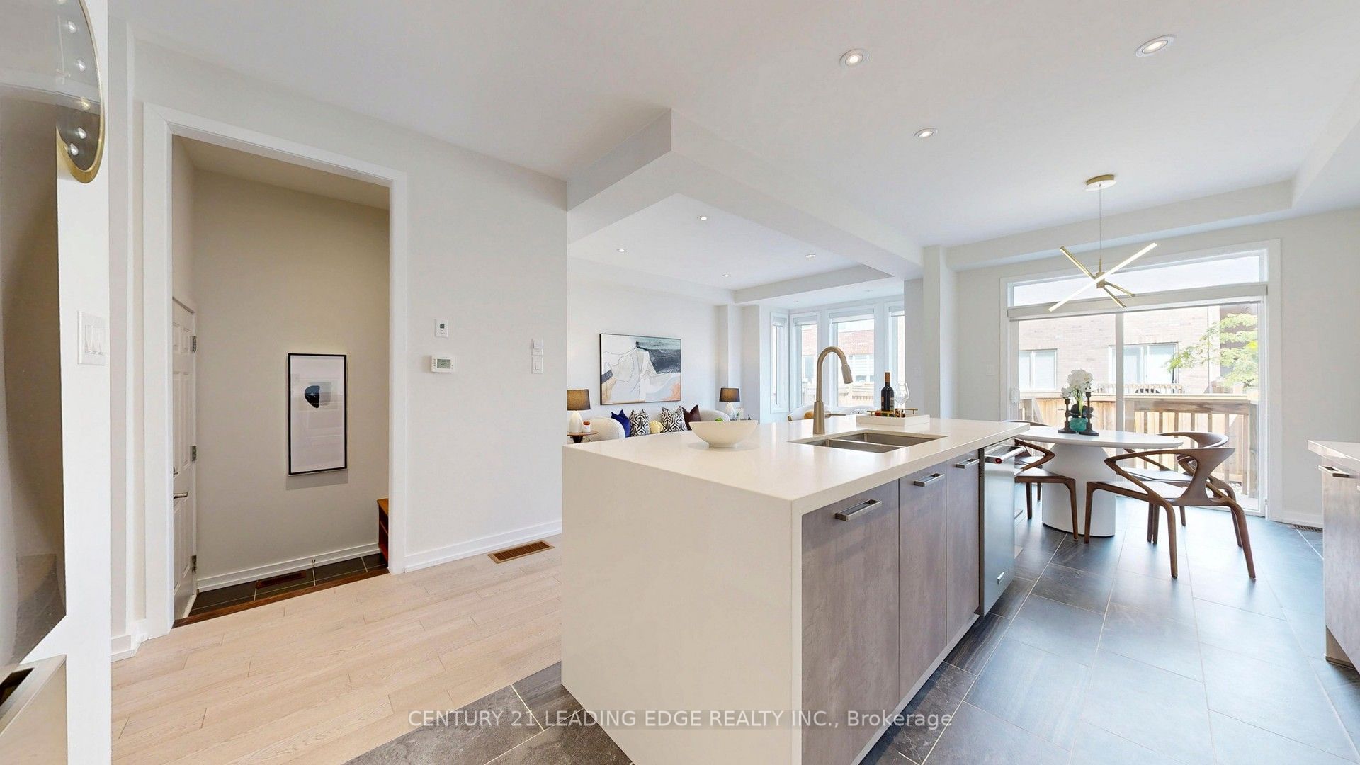 64 Mondial Crescent Property Photo 17