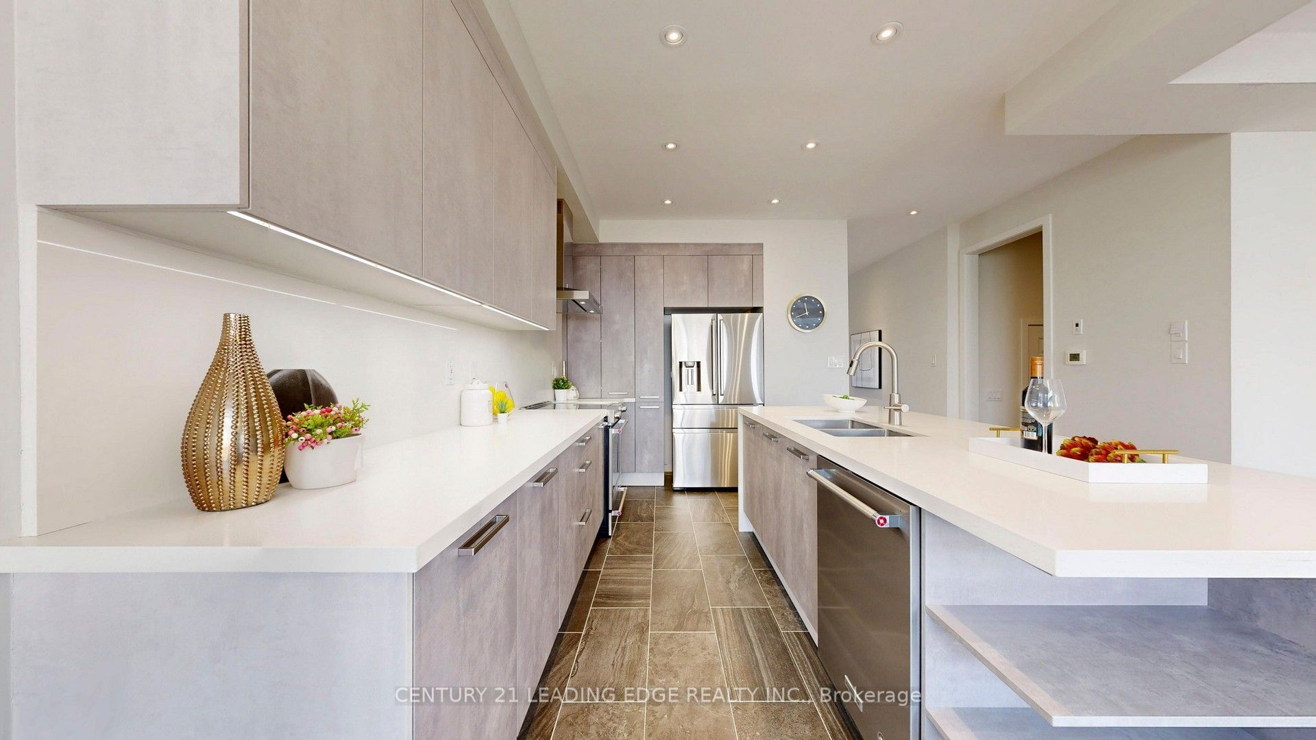 64 Mondial Crescent Property Photo 19