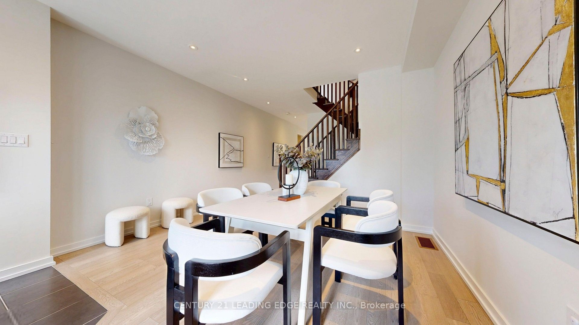 64 Mondial Crescent Property Photo 23