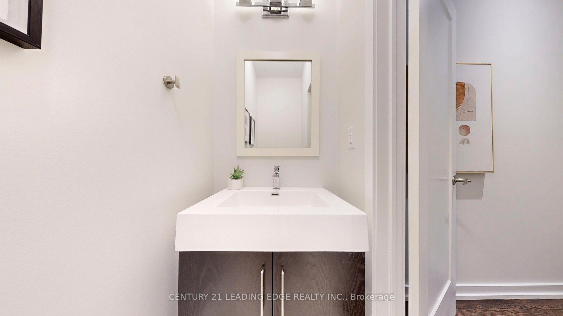 64 Mondial Crescent Property Photo 25