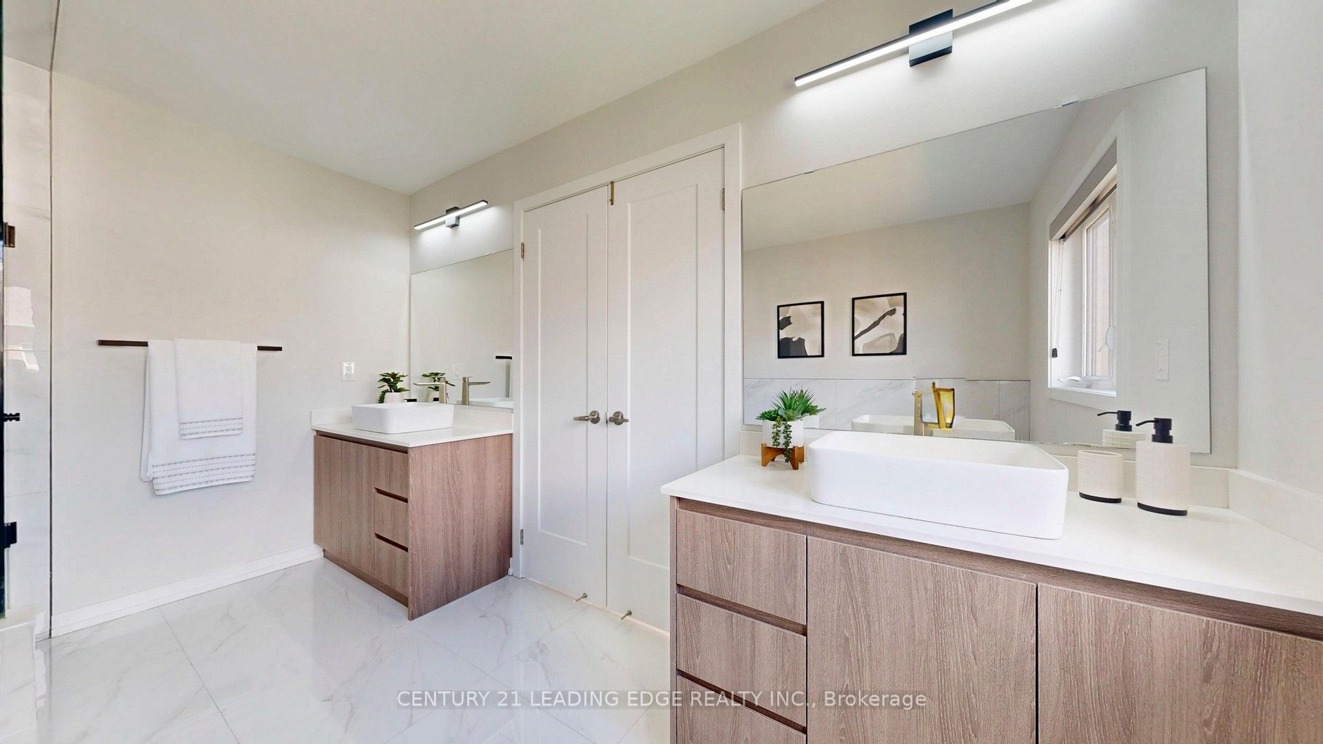 64 Mondial Crescent Property Photo 32
