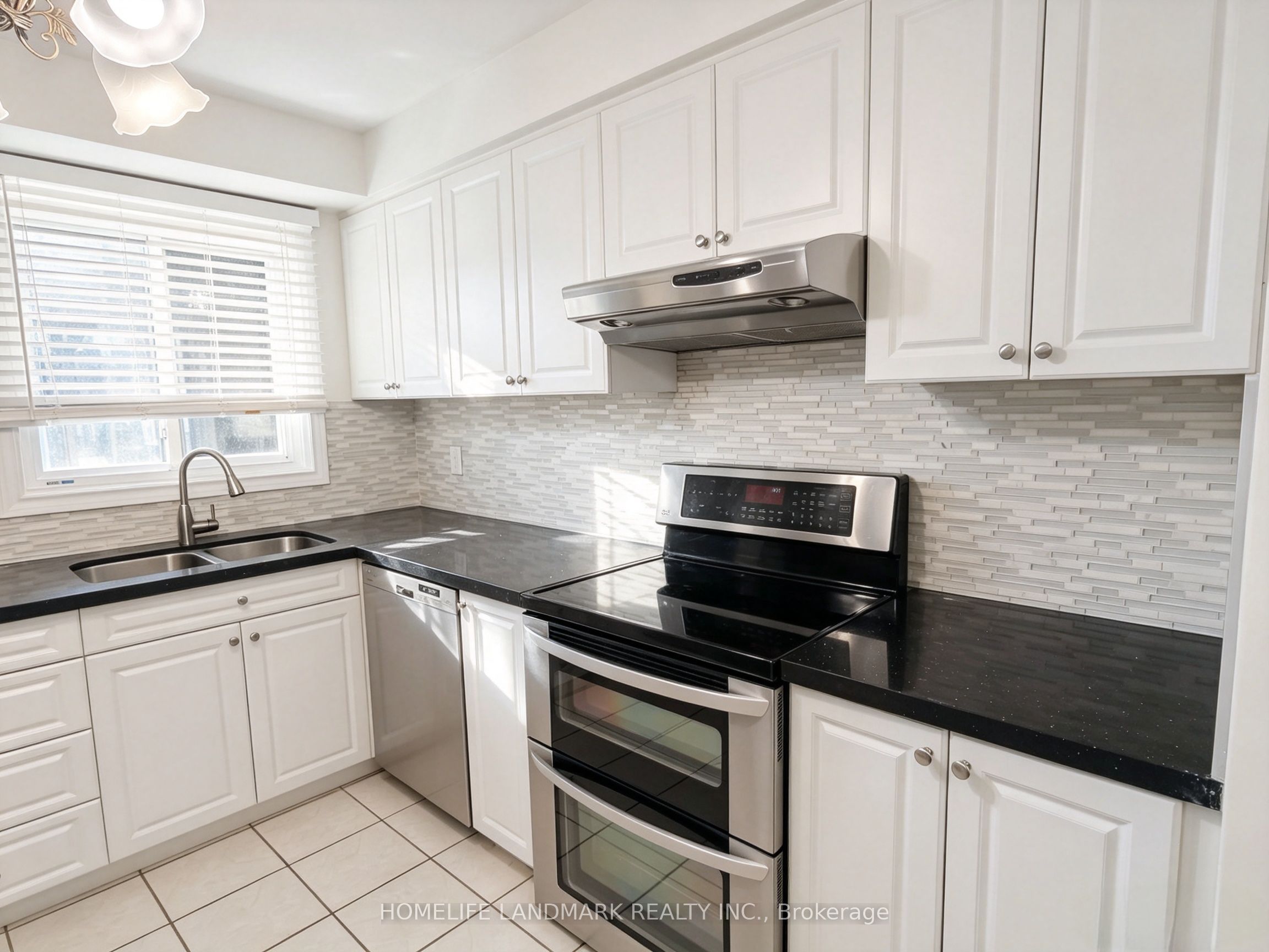 215 Bob O' Link Avenue Property Photo 11