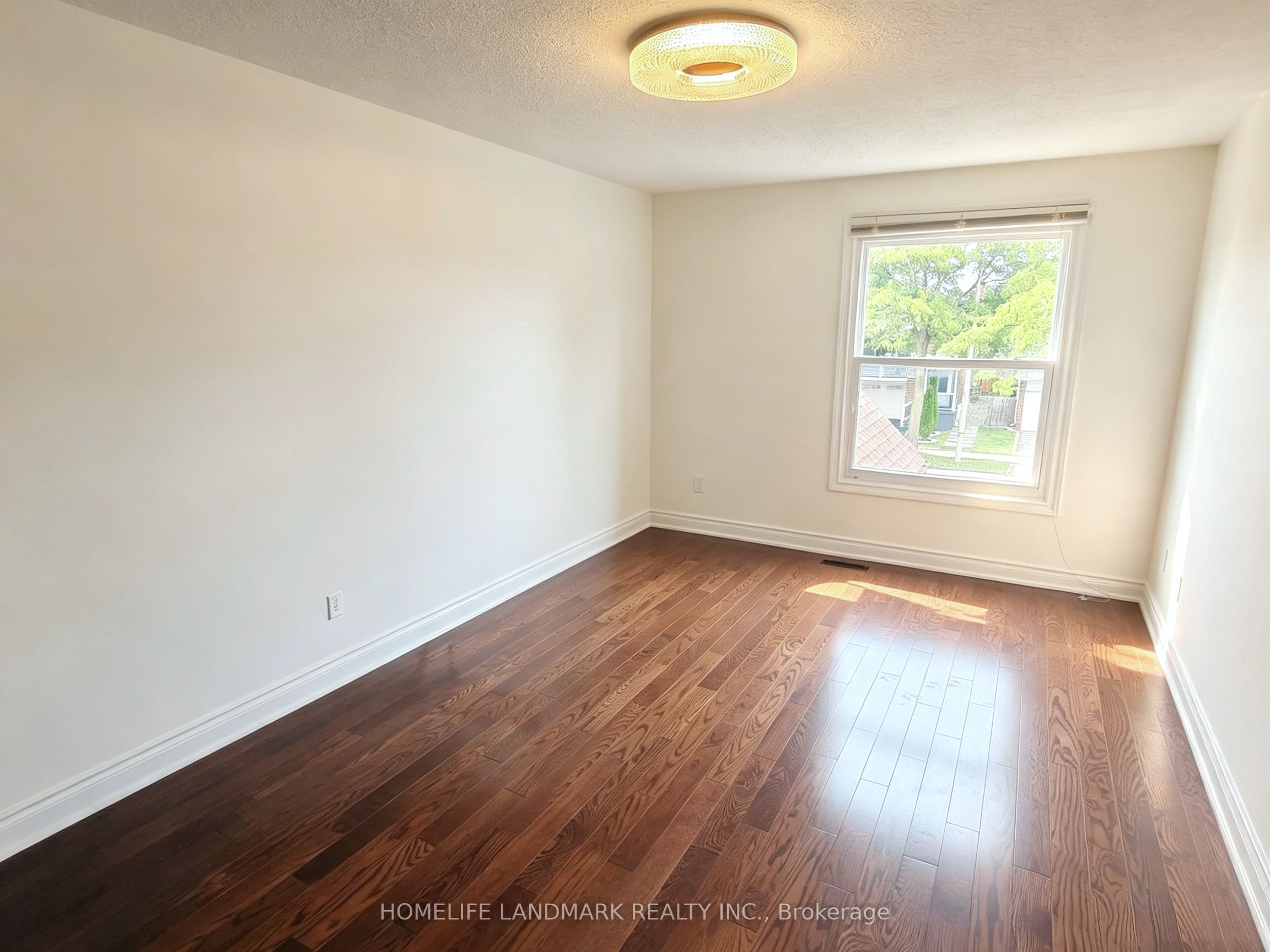 215 Bob O' Link Avenue Property Photo 17