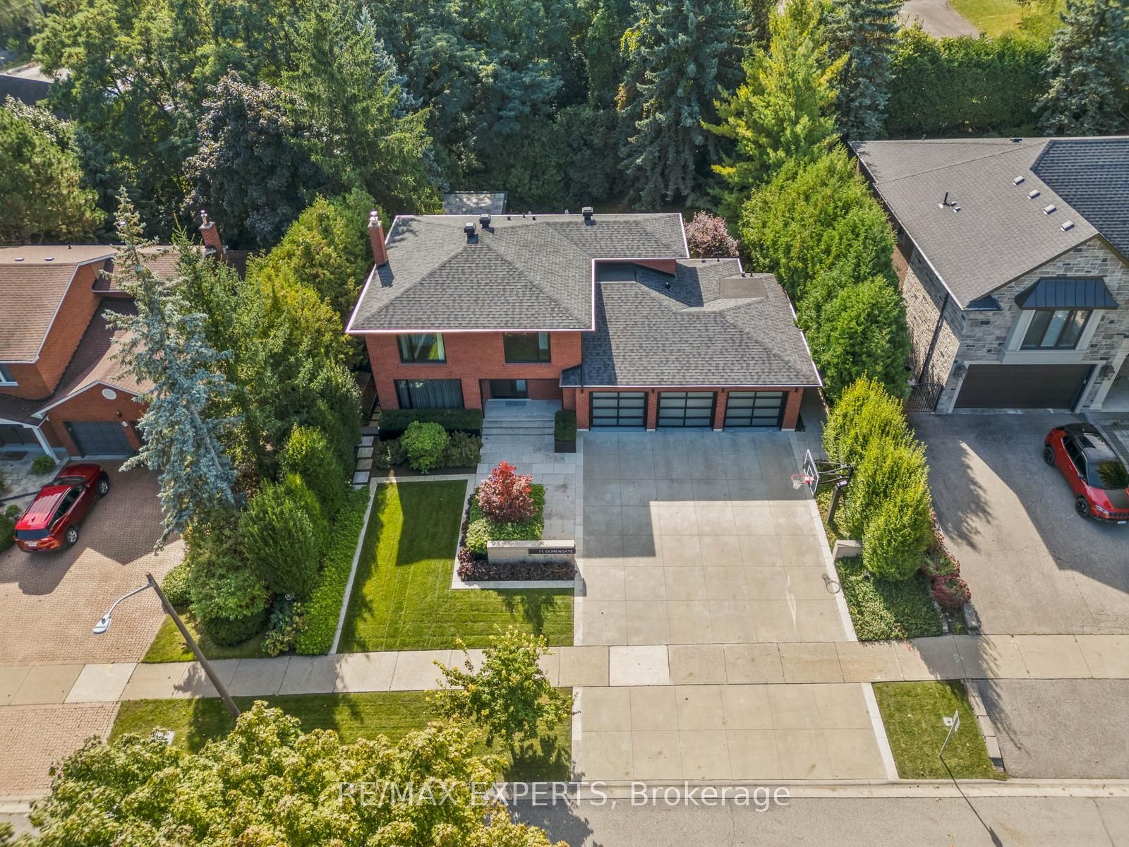 71 Dorengate Drive Property Photo 2