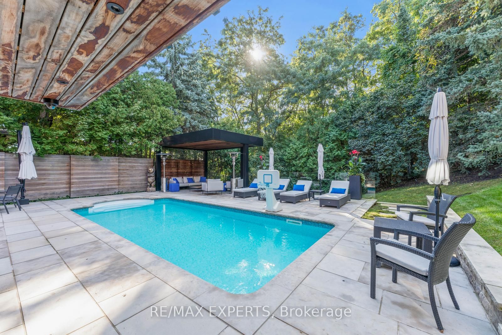 71 Dorengate Drive Property Photo 40