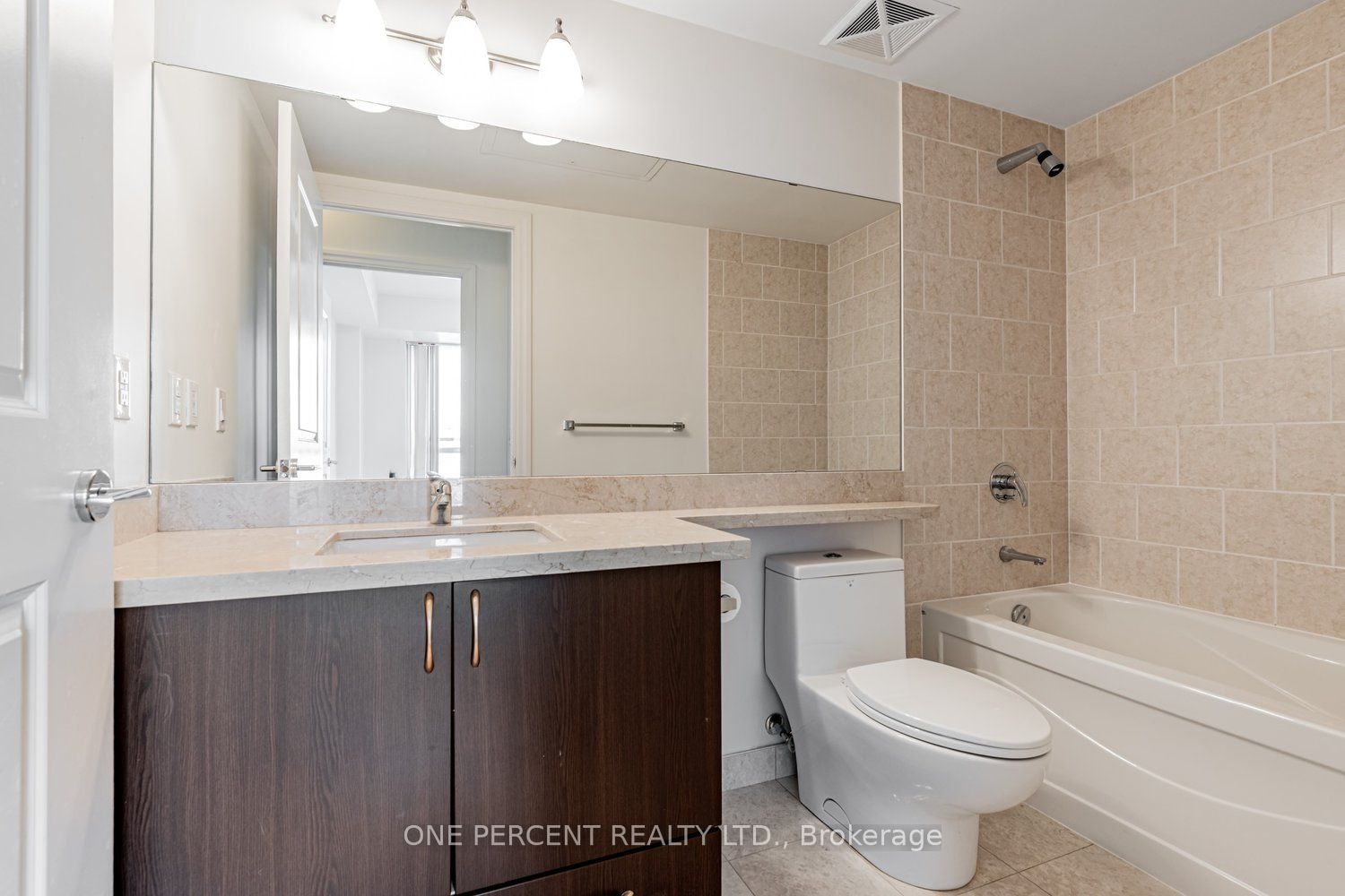 21 Upper Duke Crescent 401 Property Photo 24