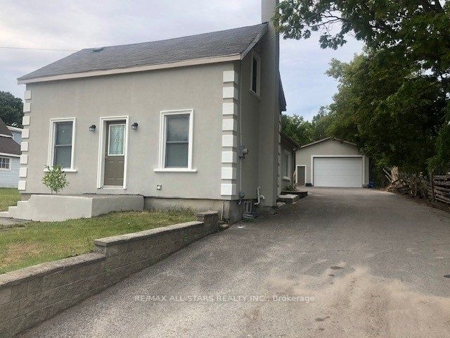 116 Main Street N