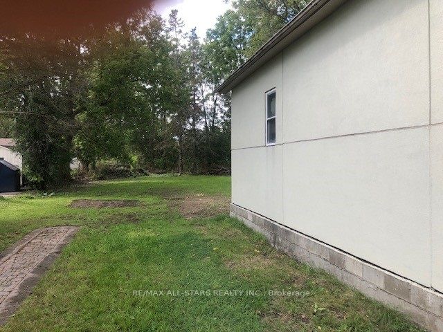 116 Main Street N Property Photo 7