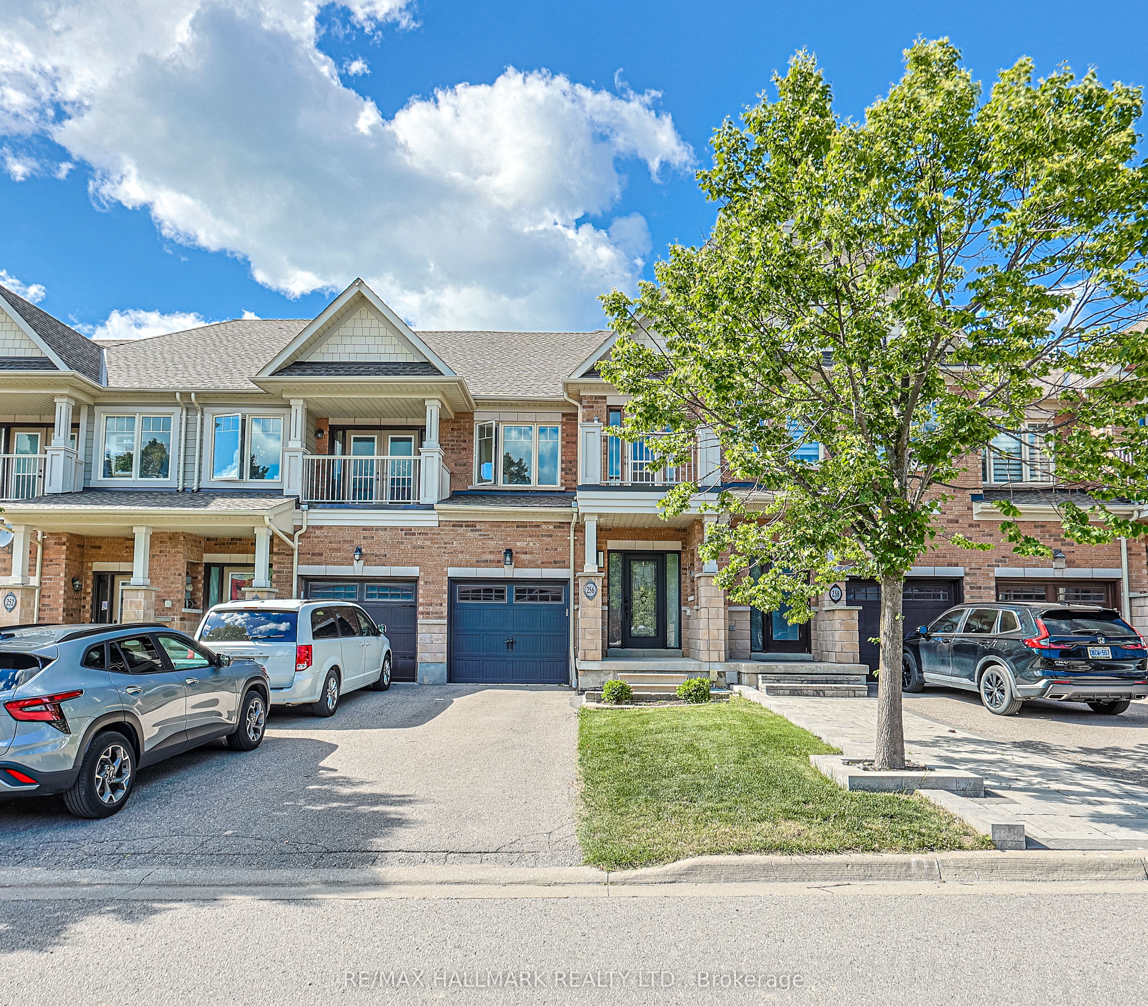 256 Sandale Road Property Photo 1