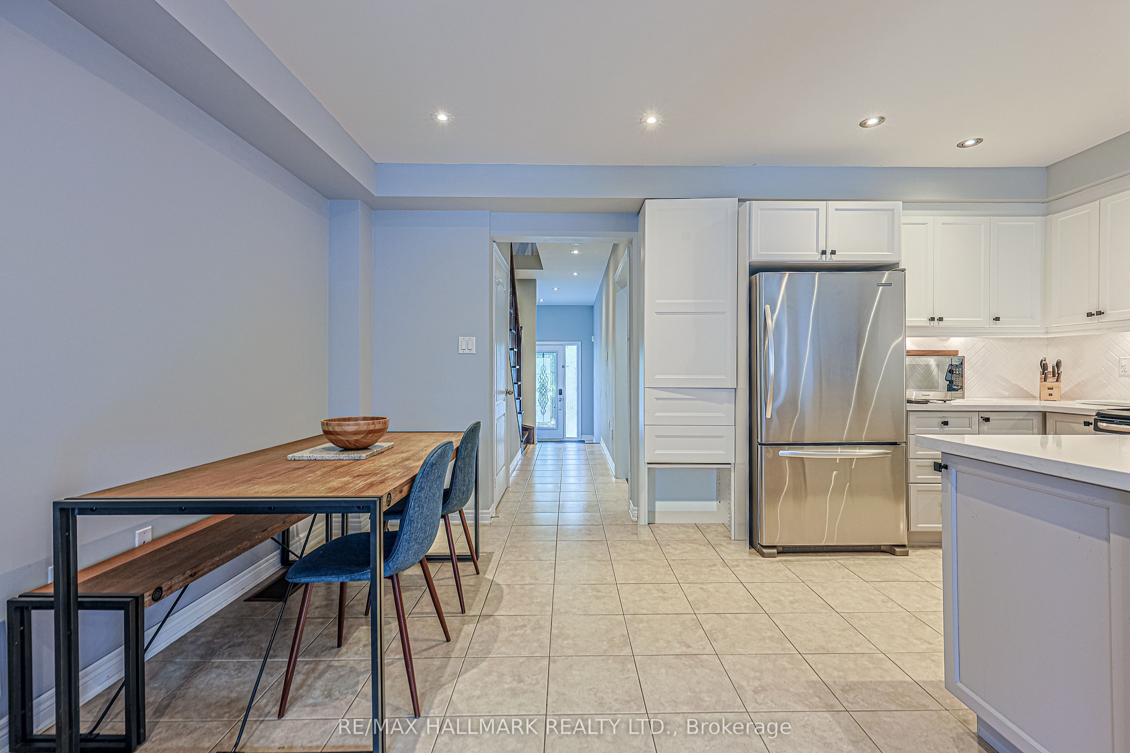 256 Sandale Road Property Photo 8