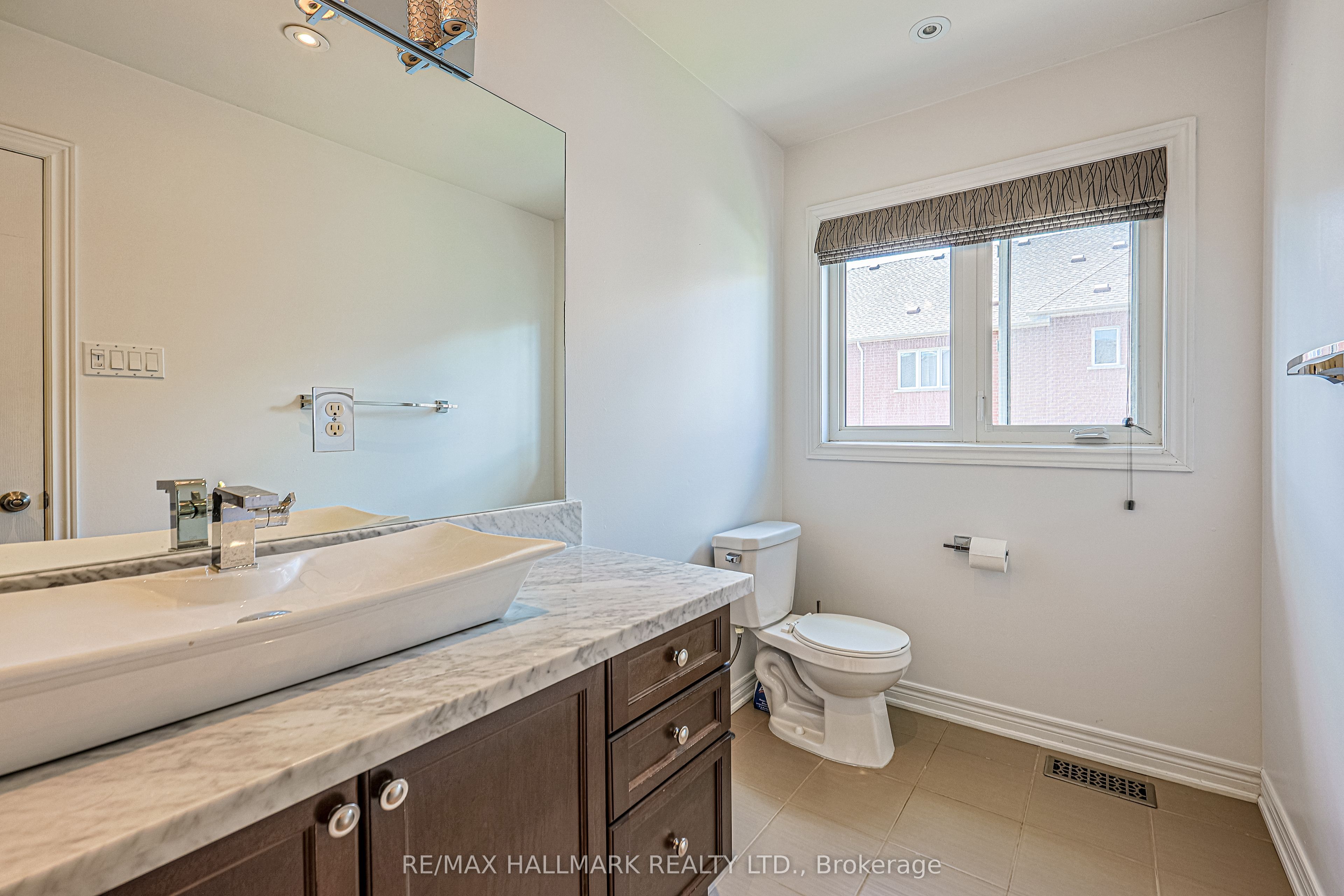 256 Sandale Road Property Photo 14