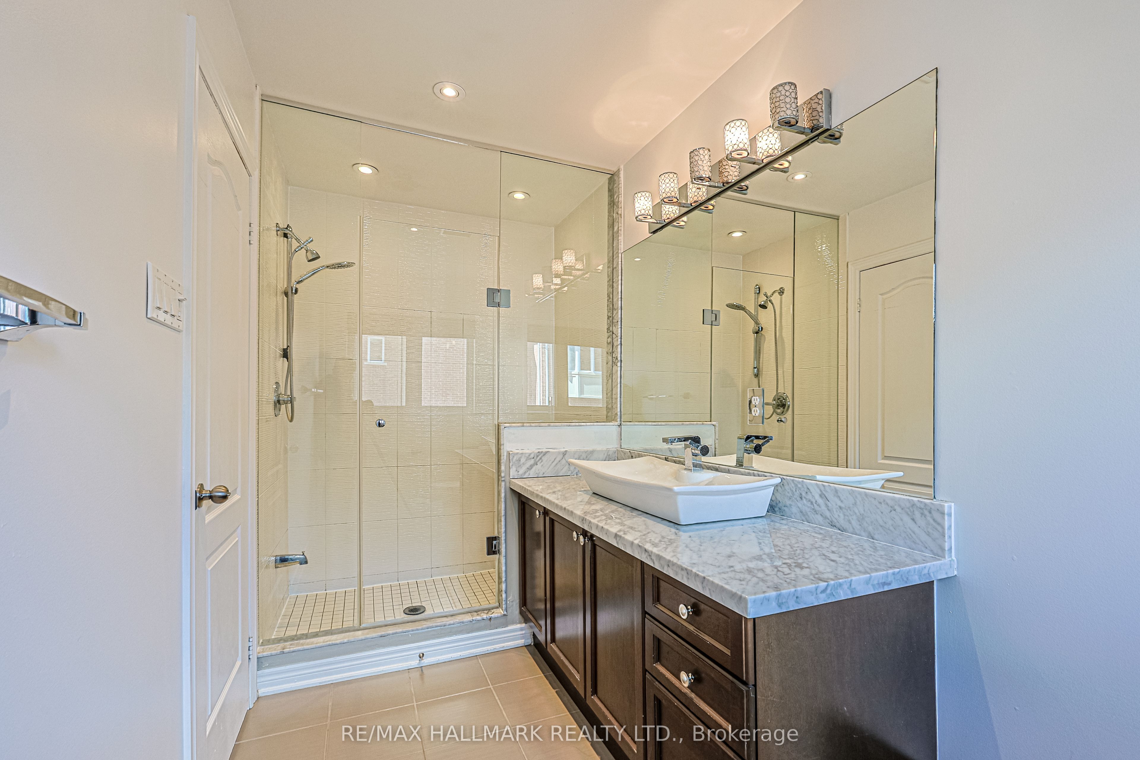 256 Sandale Road Property Photo 15