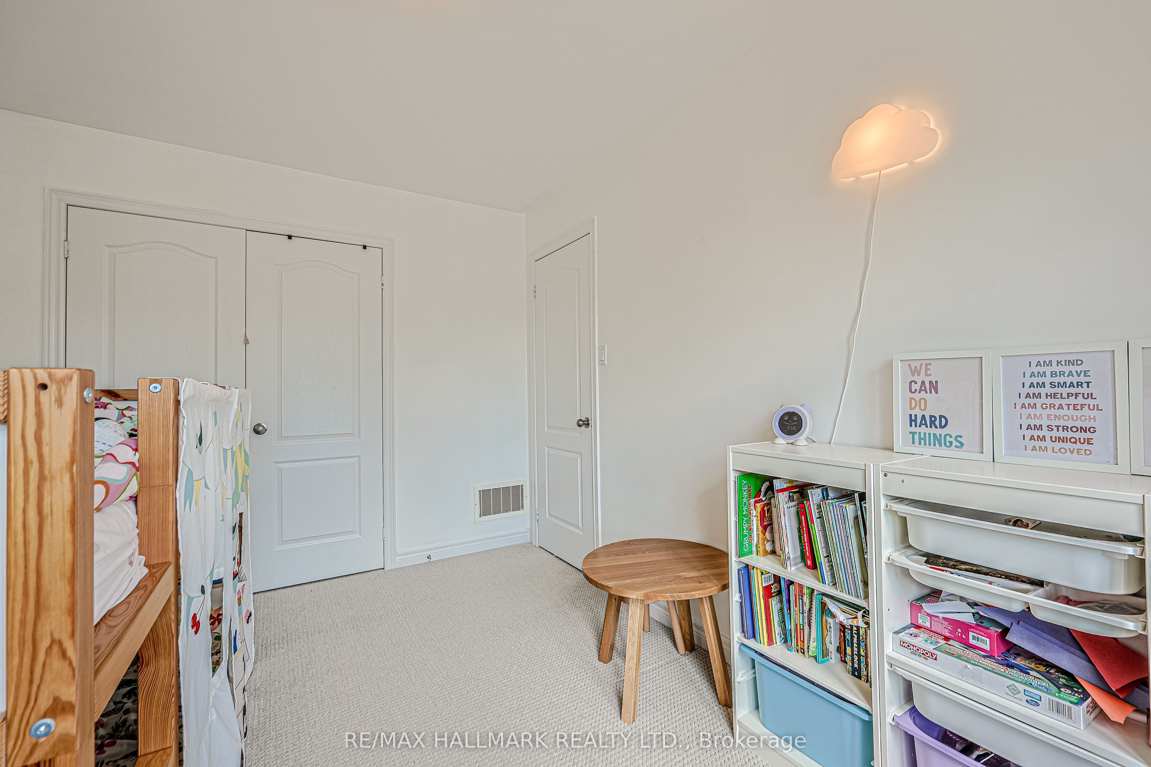 256 Sandale Road Property Photo 21