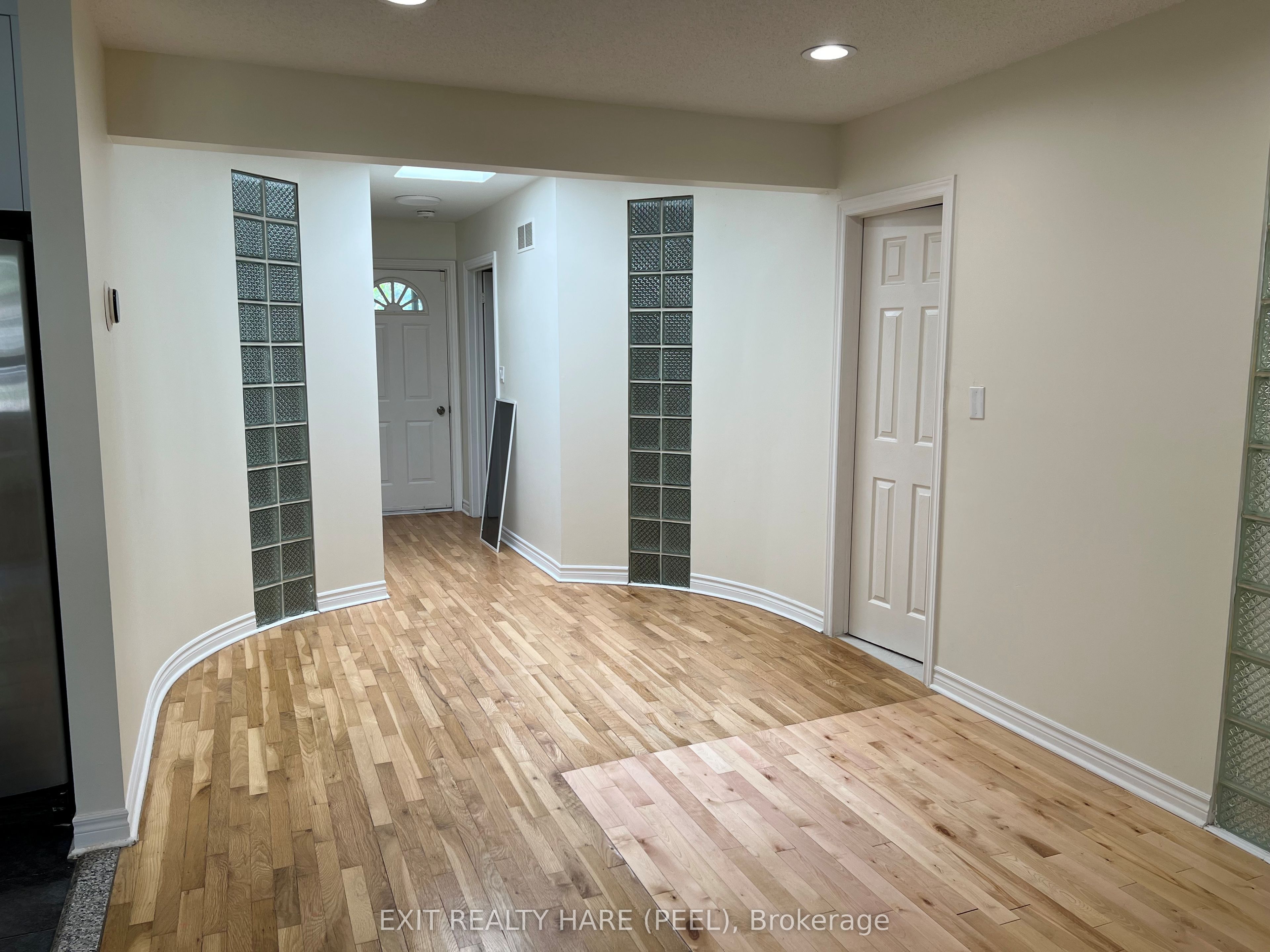 7698 Kipling Avenue Property Photo 4