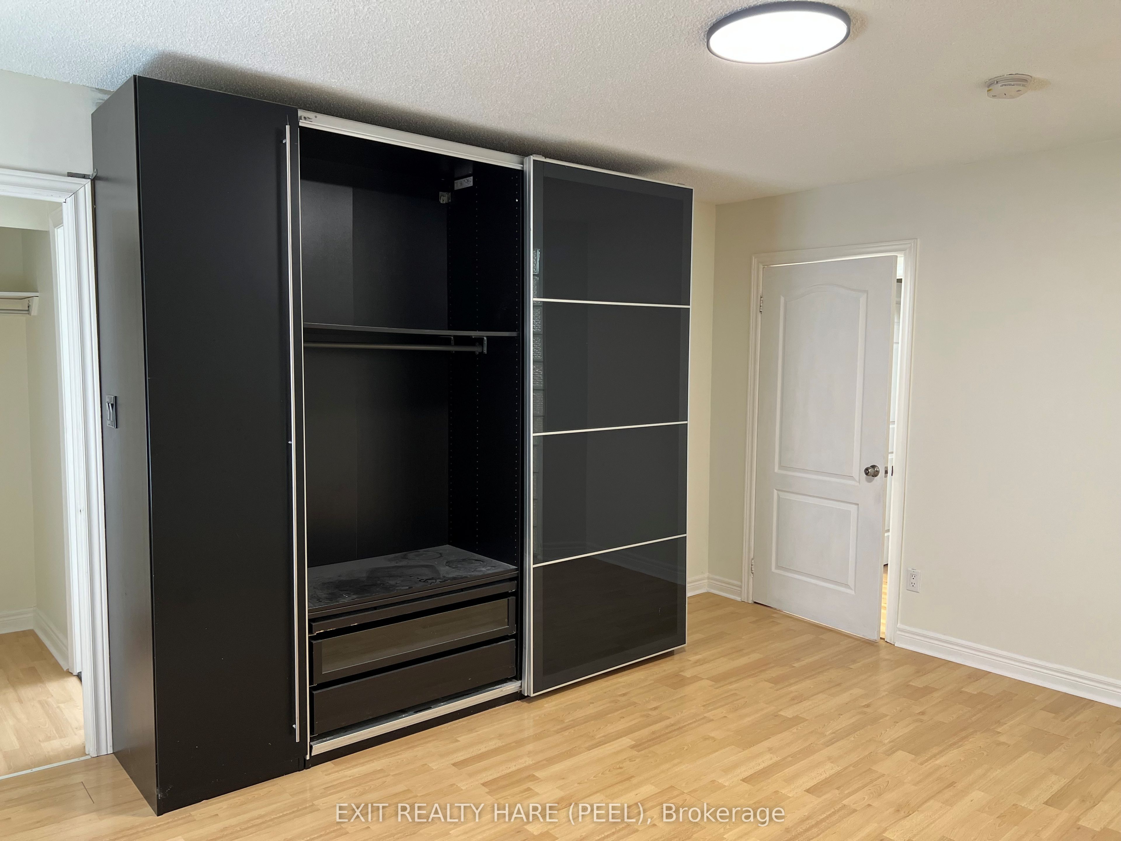 7698 Kipling Avenue Property Photo 8