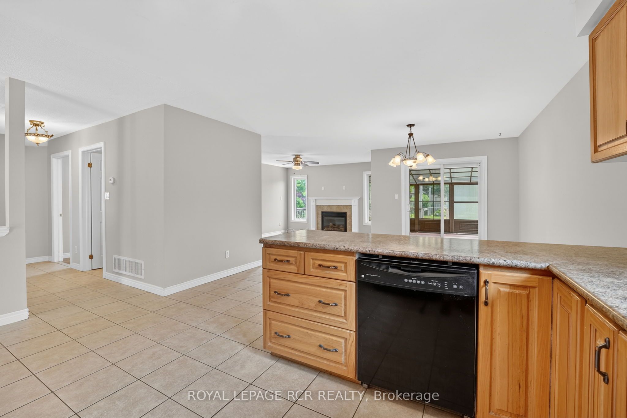 71 Elmwood Avenue Property Photo 9