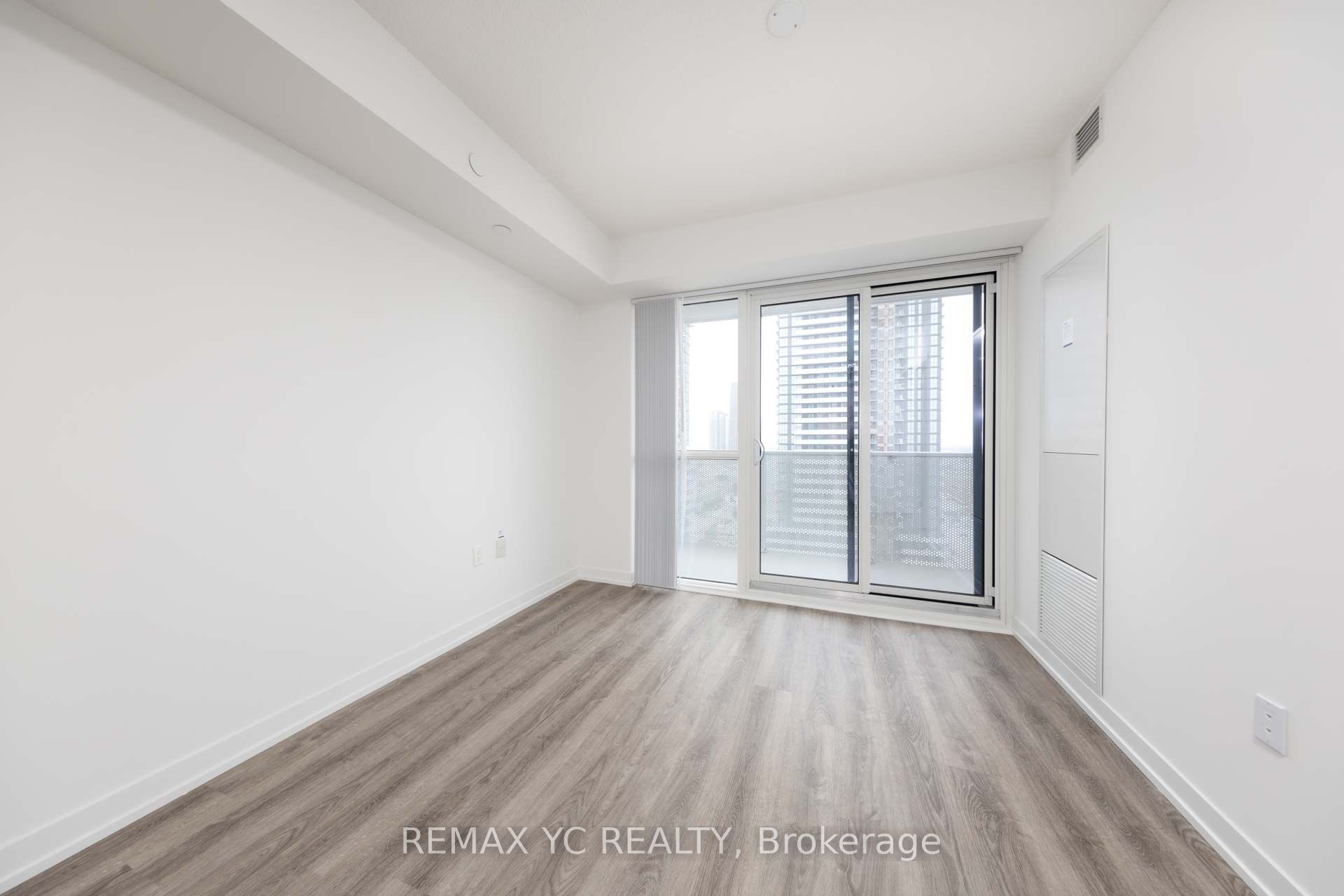 195 Commerce Street 1817 Property Photo 10