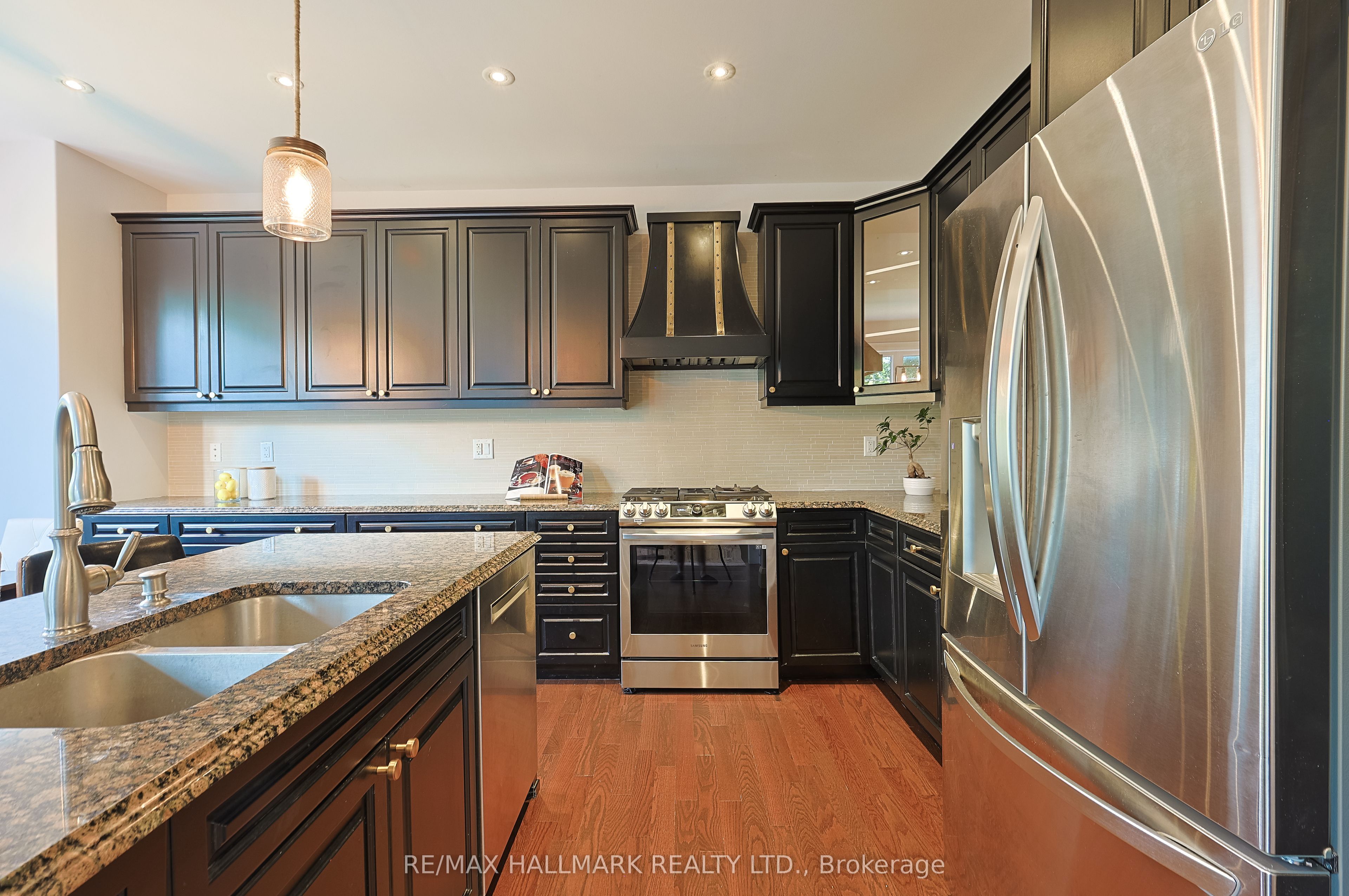 315 Thomas Phillips Drive Property Photo 14