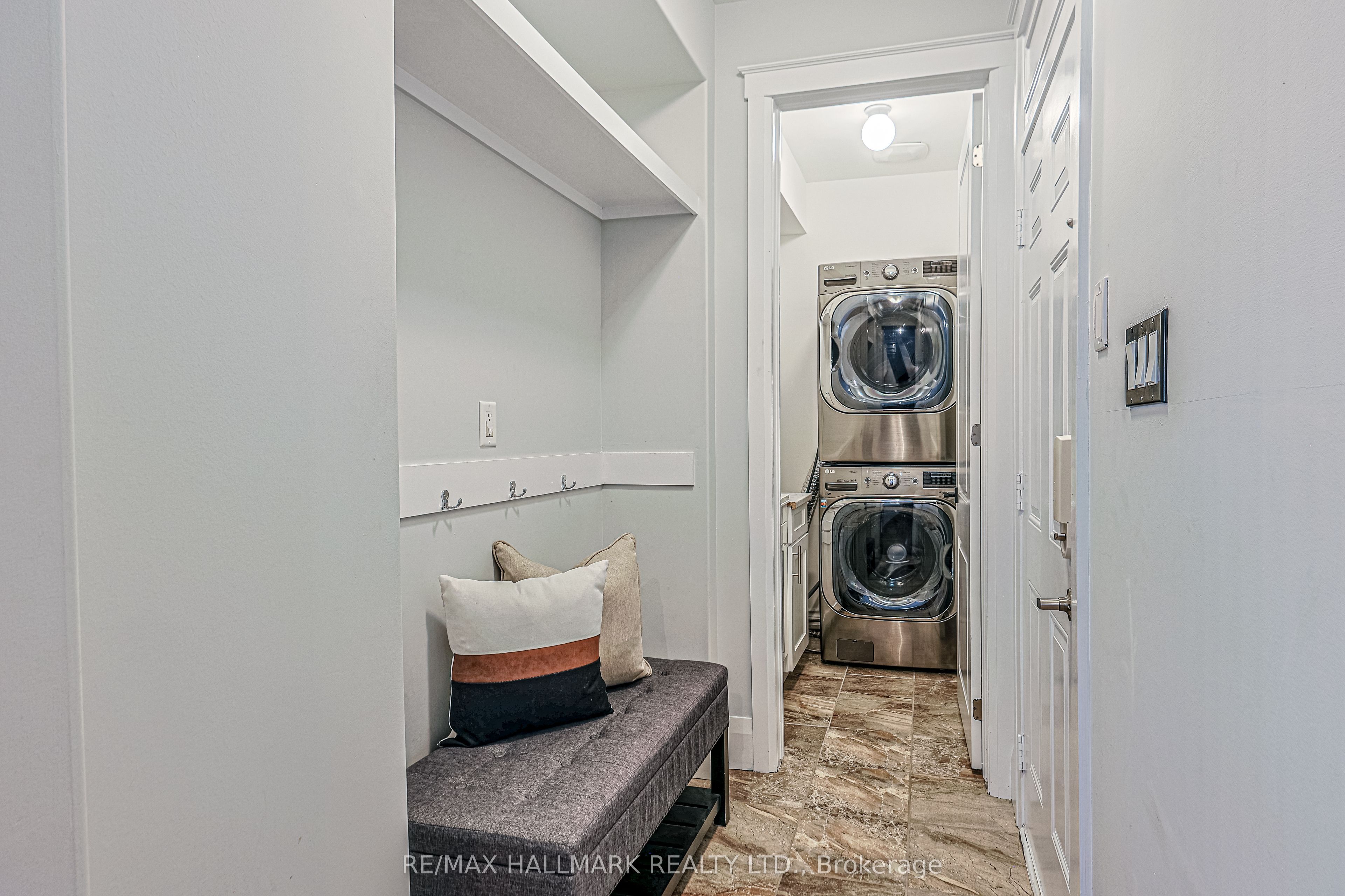 315 Thomas Phillips Drive Property Photo 17