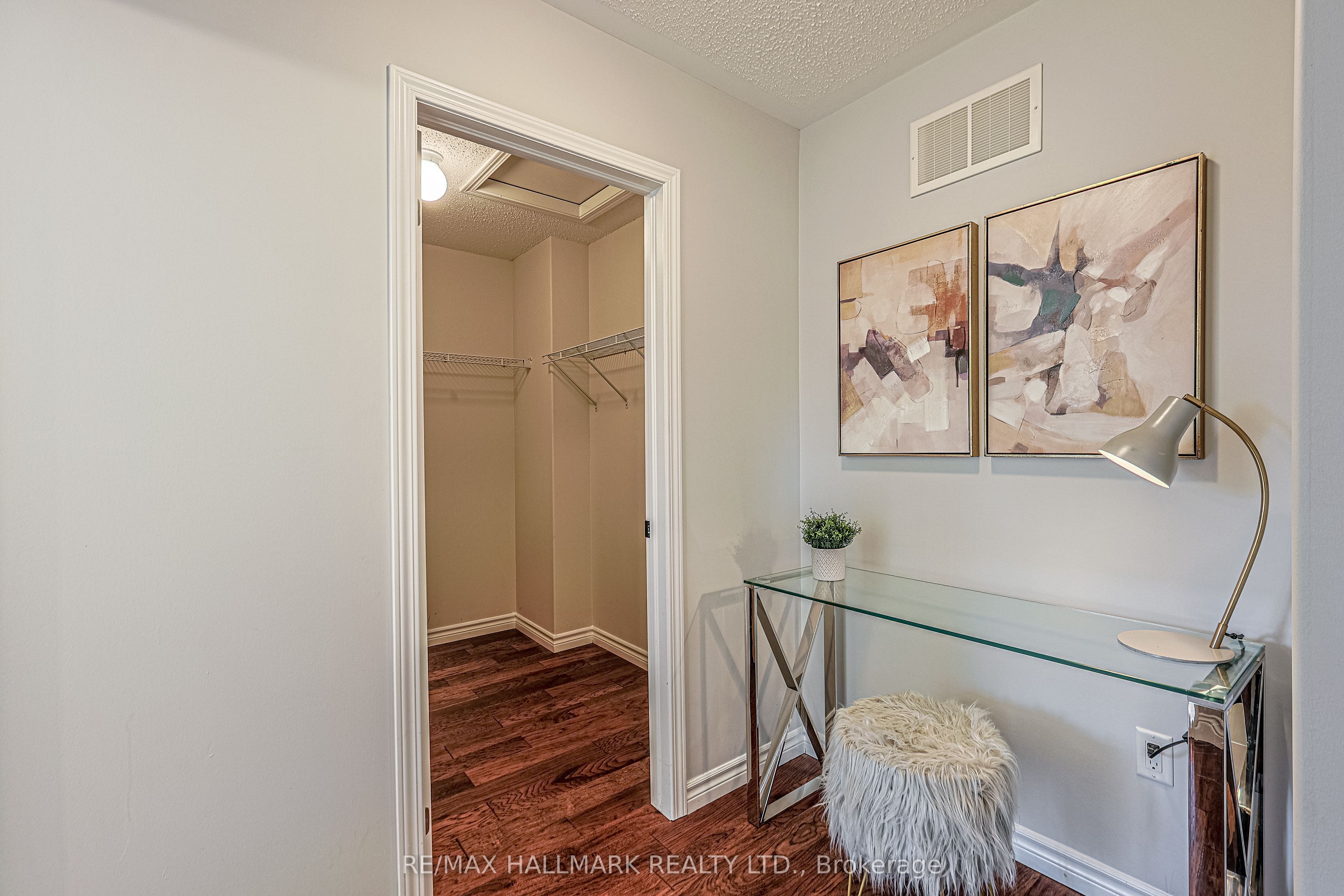 315 Thomas Phillips Drive Property Photo 23