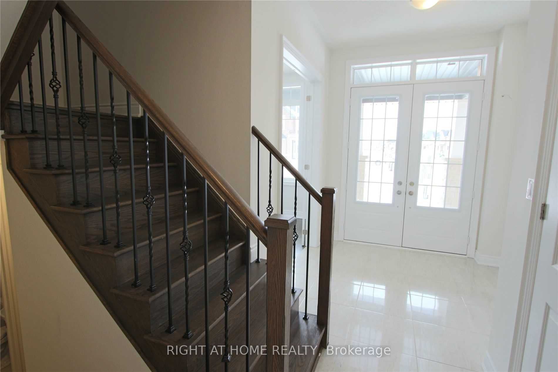1665 Emberton Way Property Photo 4