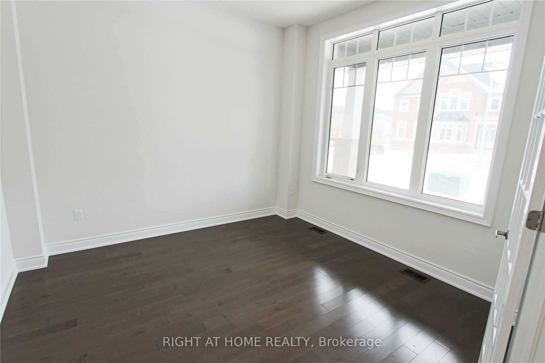 1665 Emberton Way Property Photo 10