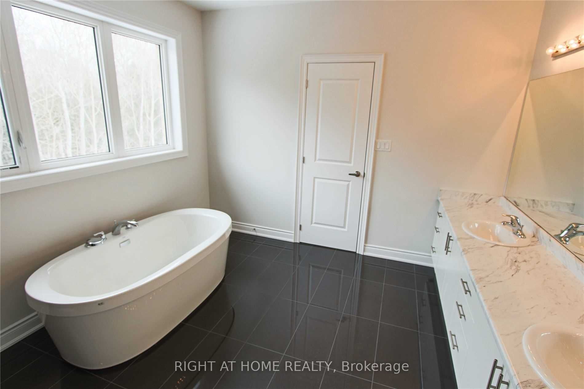 1665 Emberton Way Property Photo 16