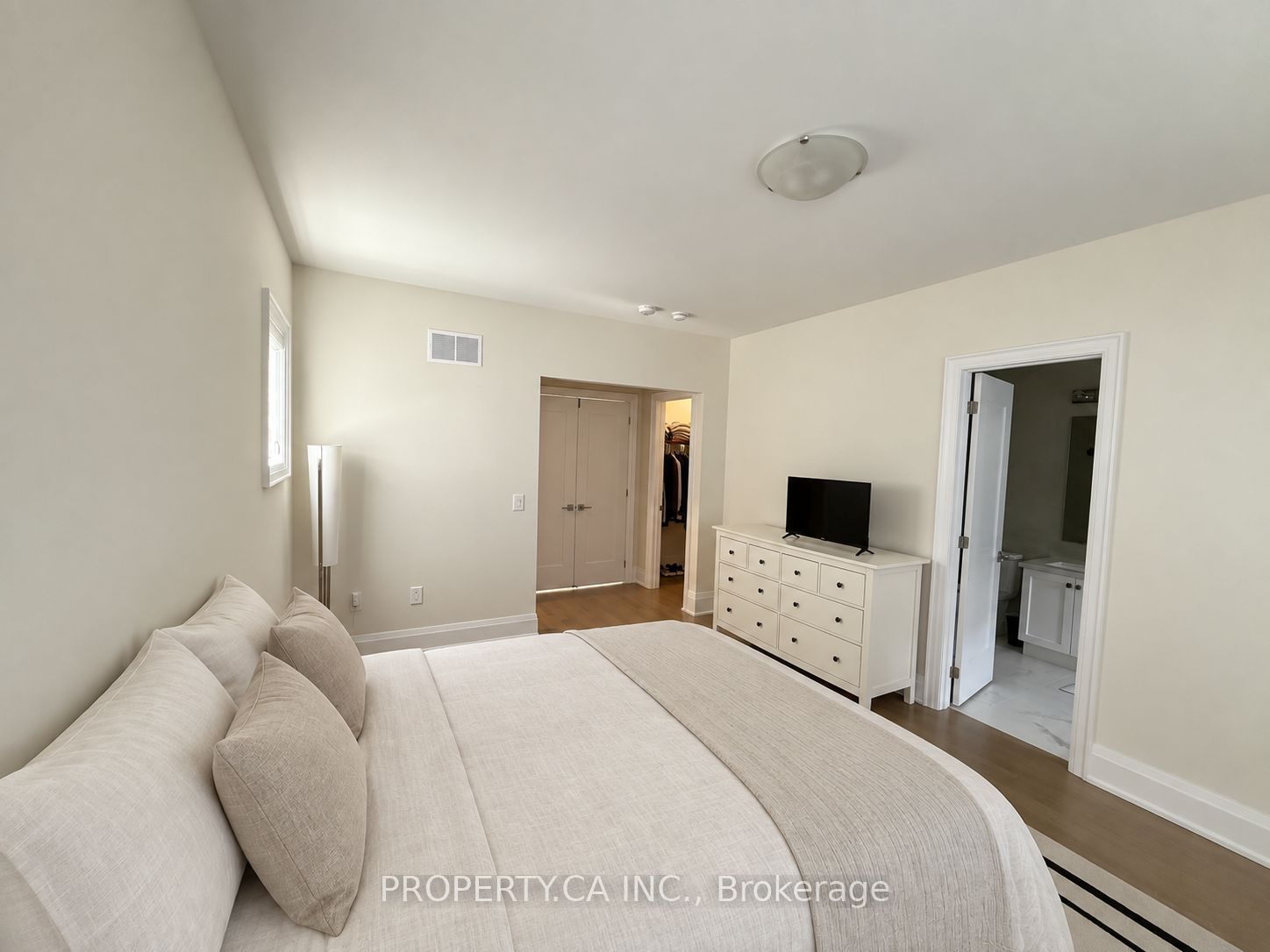 15 Schmeltzer Crescent Property Photo 6