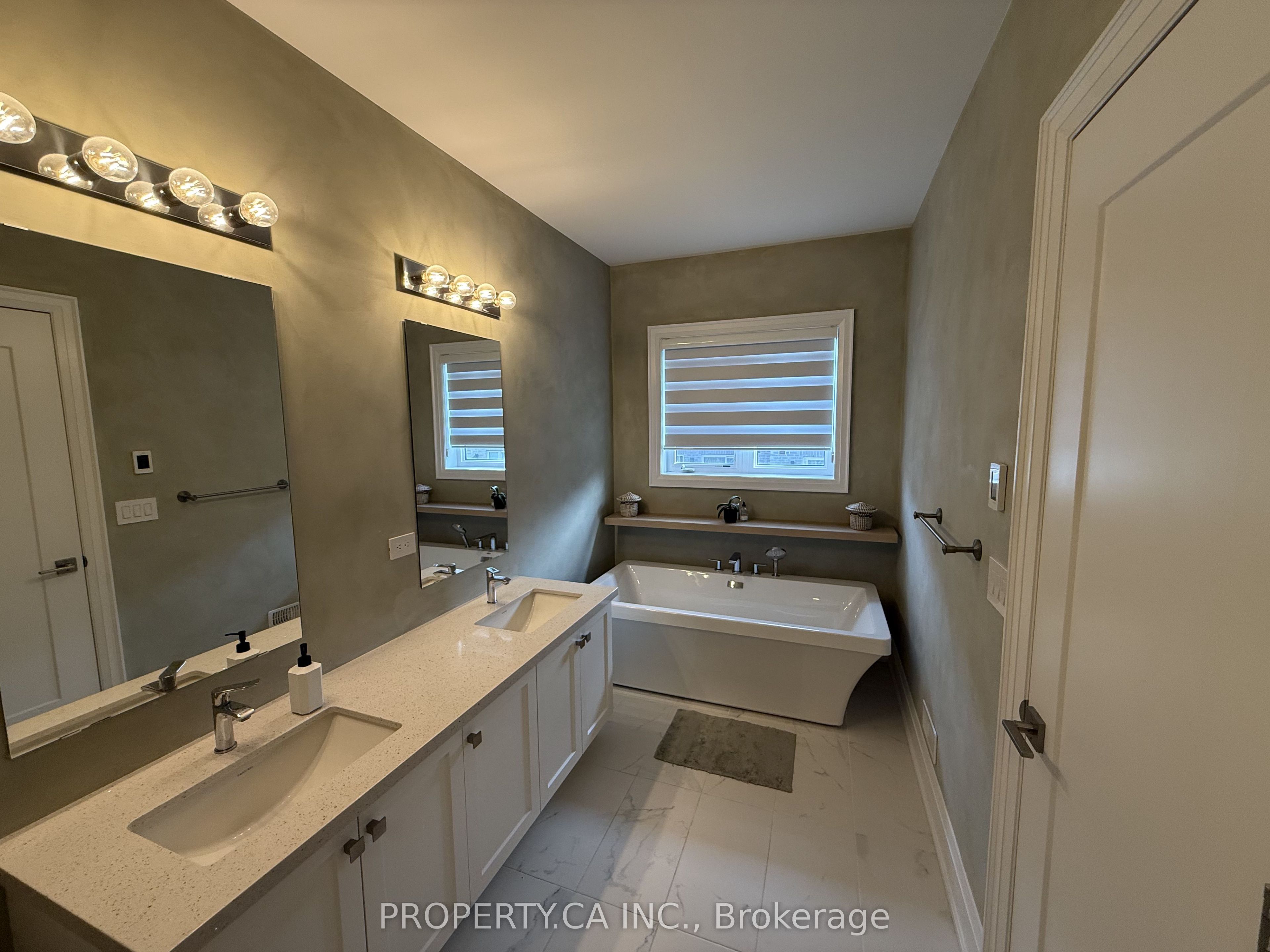 15 Schmeltzer Crescent Property Photo 12