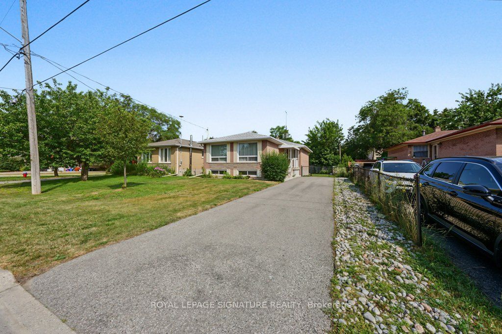 407 Wenlock Avenue Property Photo 4