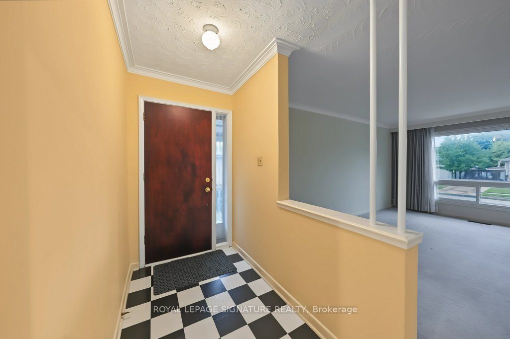 407 Wenlock Avenue Property Photo 8