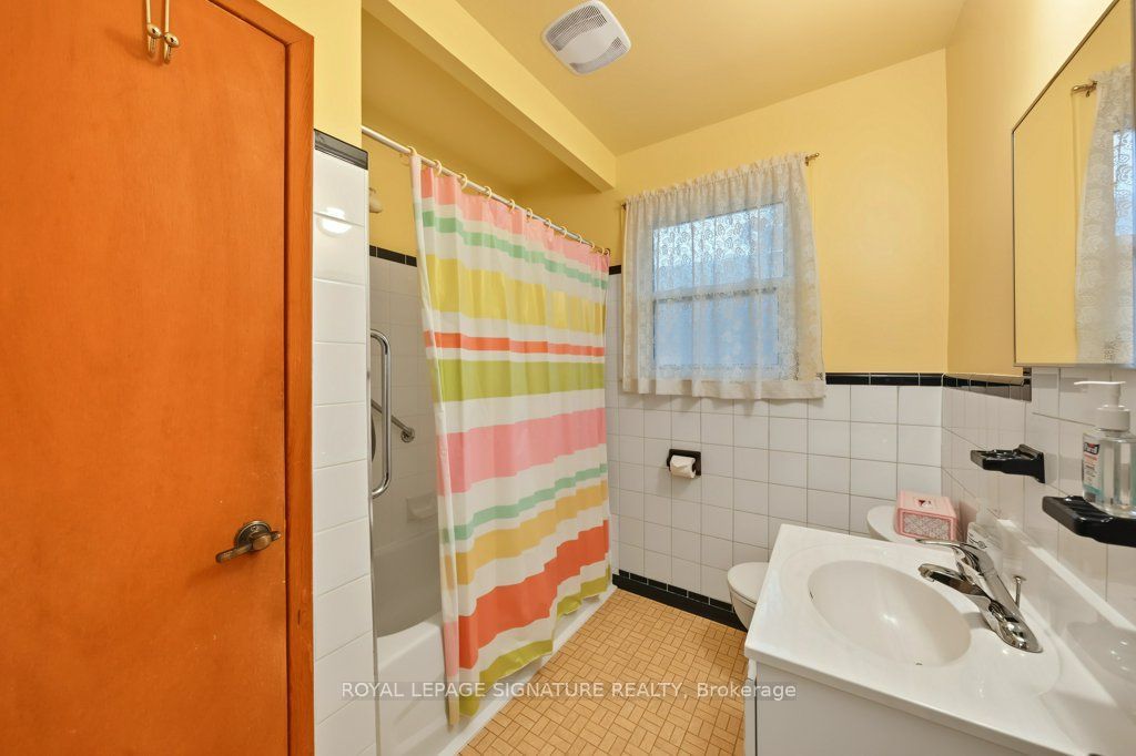 407 Wenlock Avenue Property Photo 26
