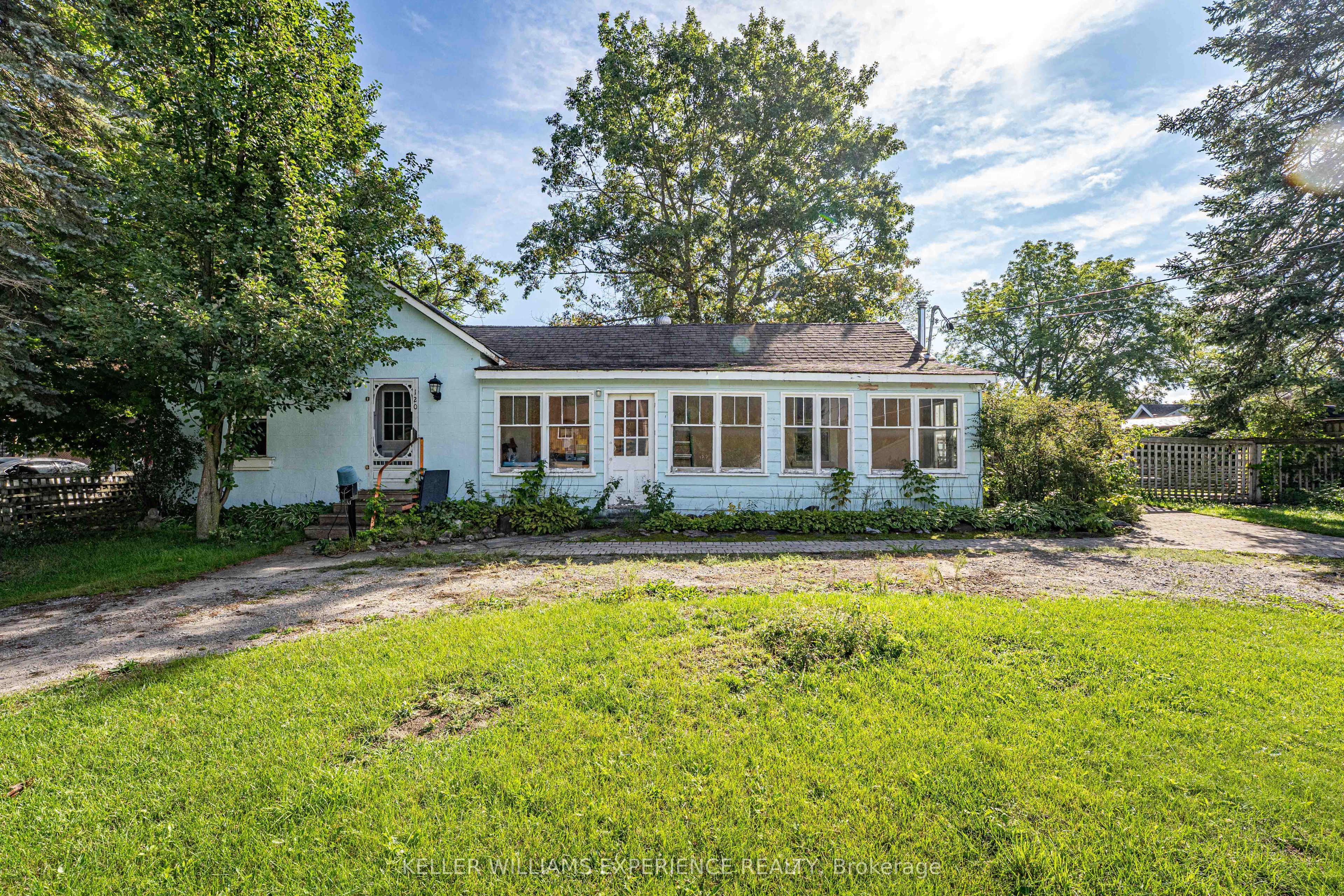 120 Elizabeth Street Property Photo 7