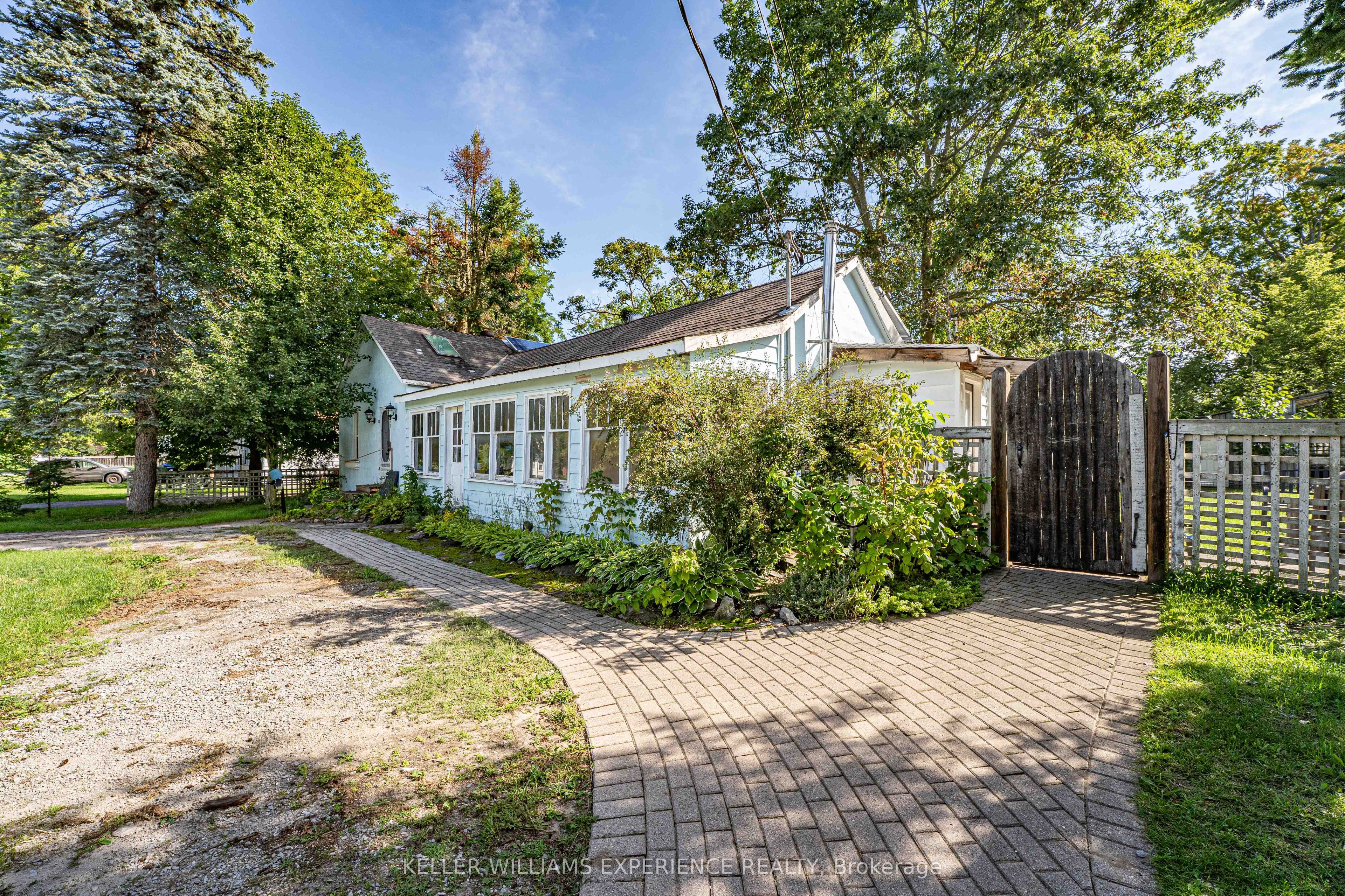 120 Elizabeth Street Property Photo 8