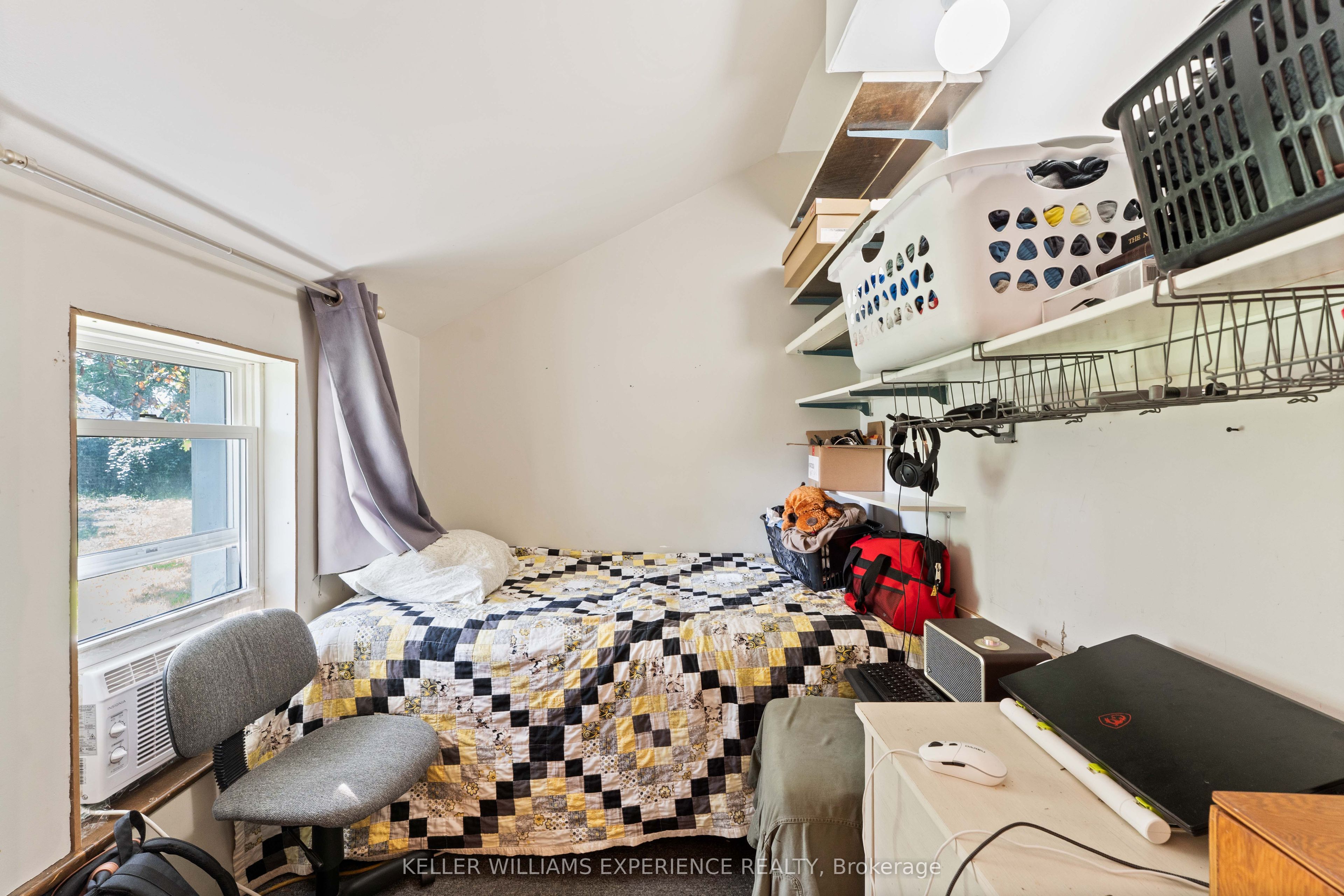 120 Elizabeth Street Property Photo 18