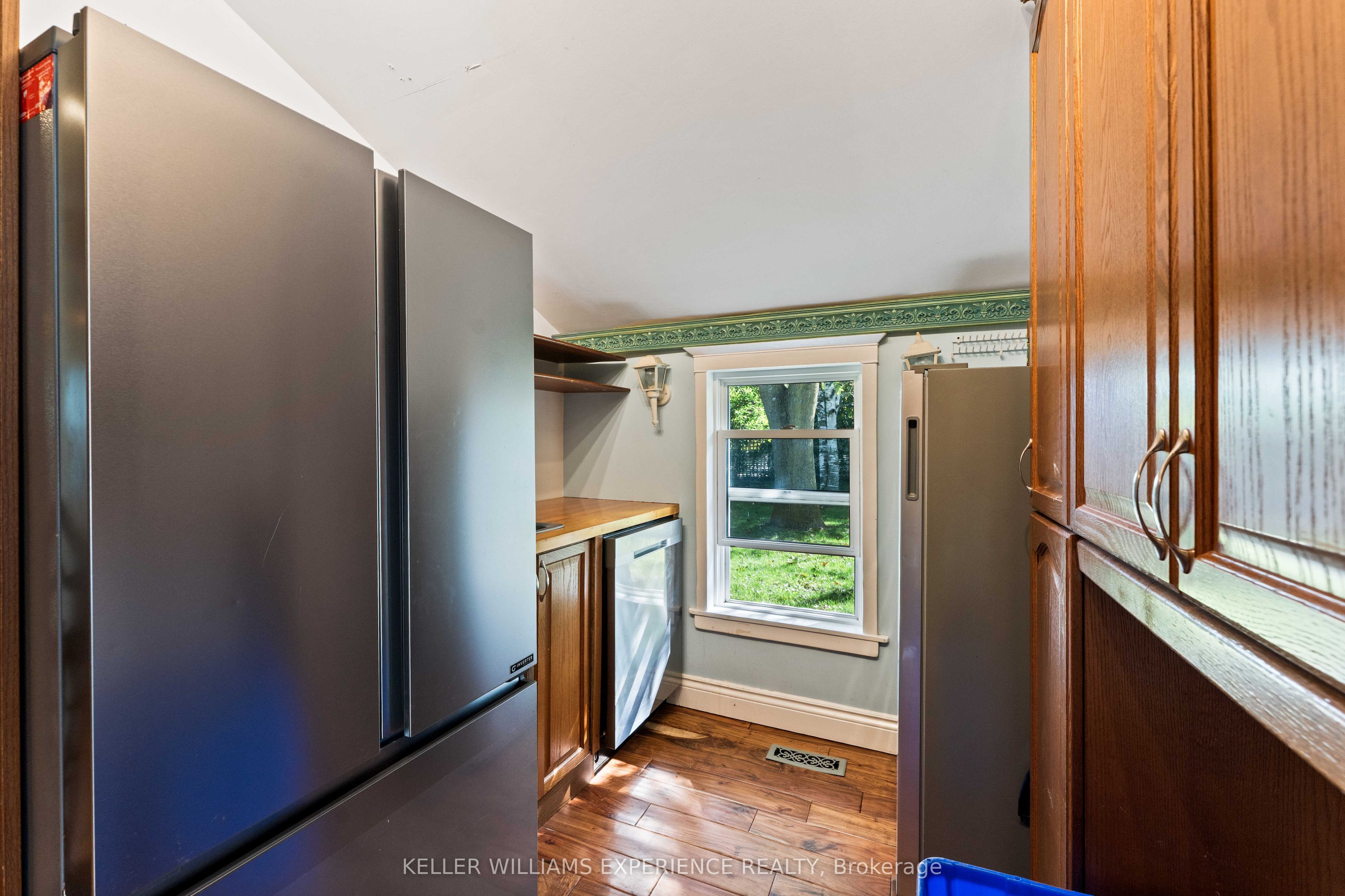 120 Elizabeth Street Property Photo 21