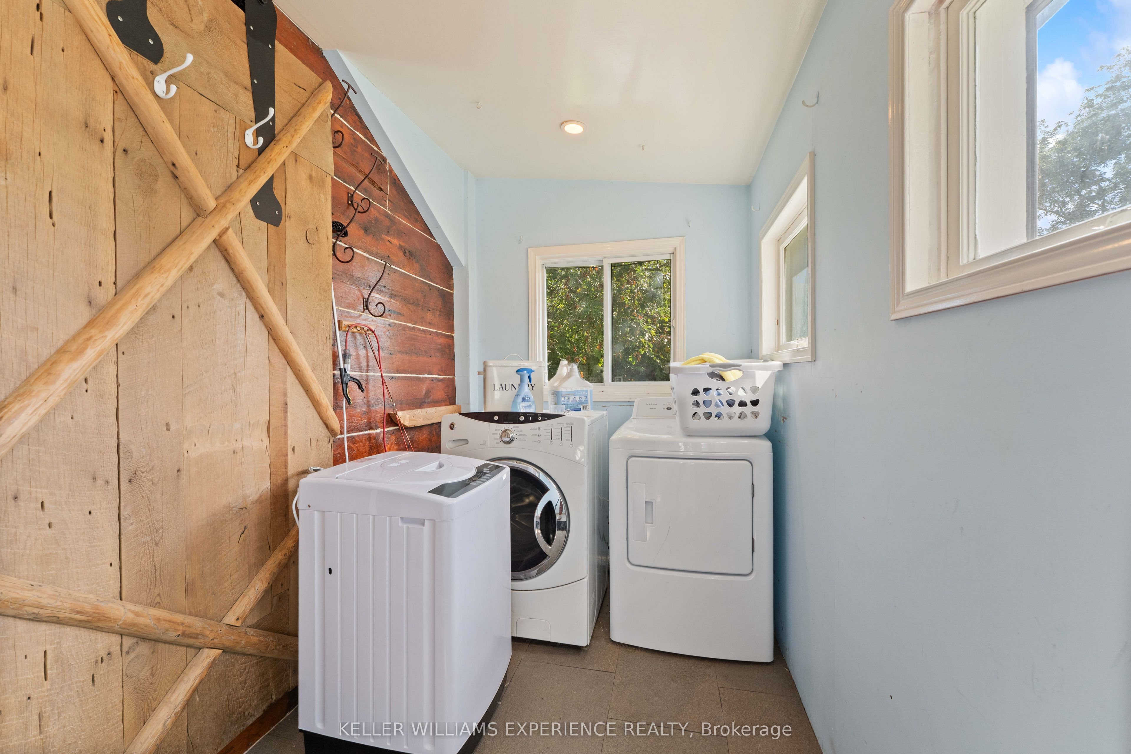 120 Elizabeth Street Property Photo 22