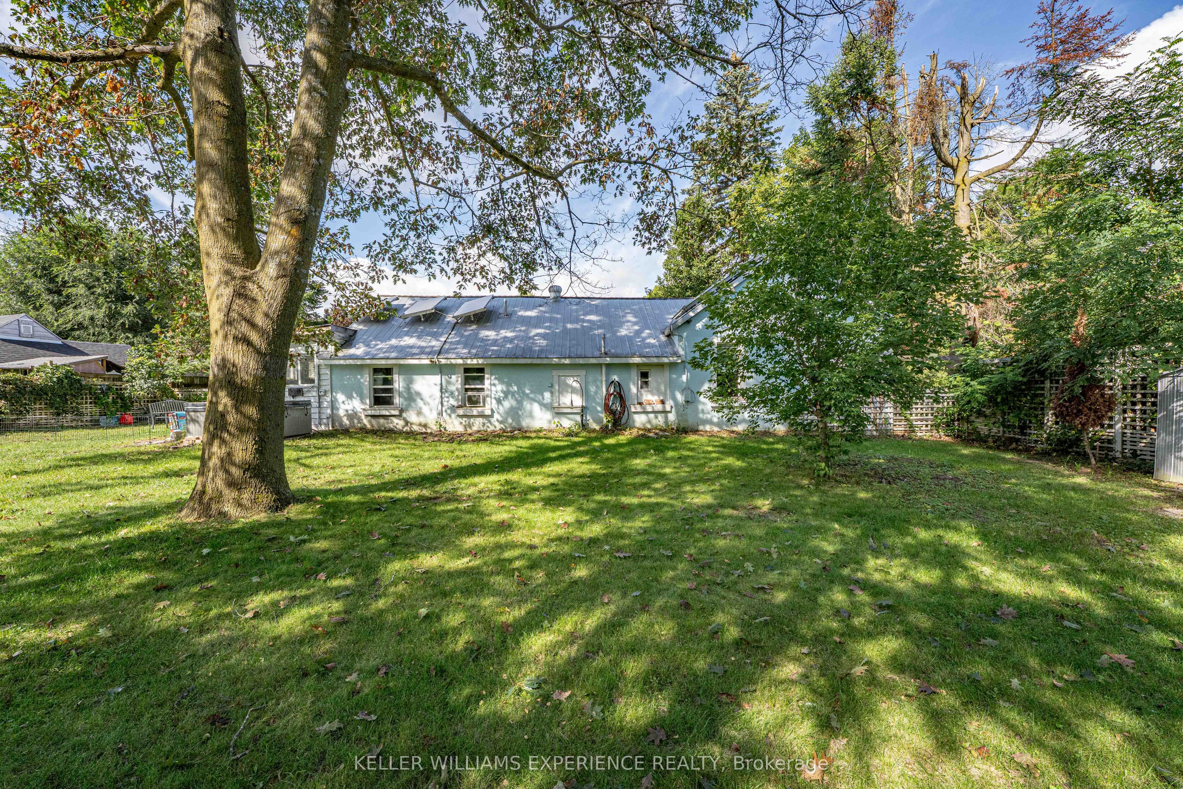 120 Elizabeth Street Property Photo 31