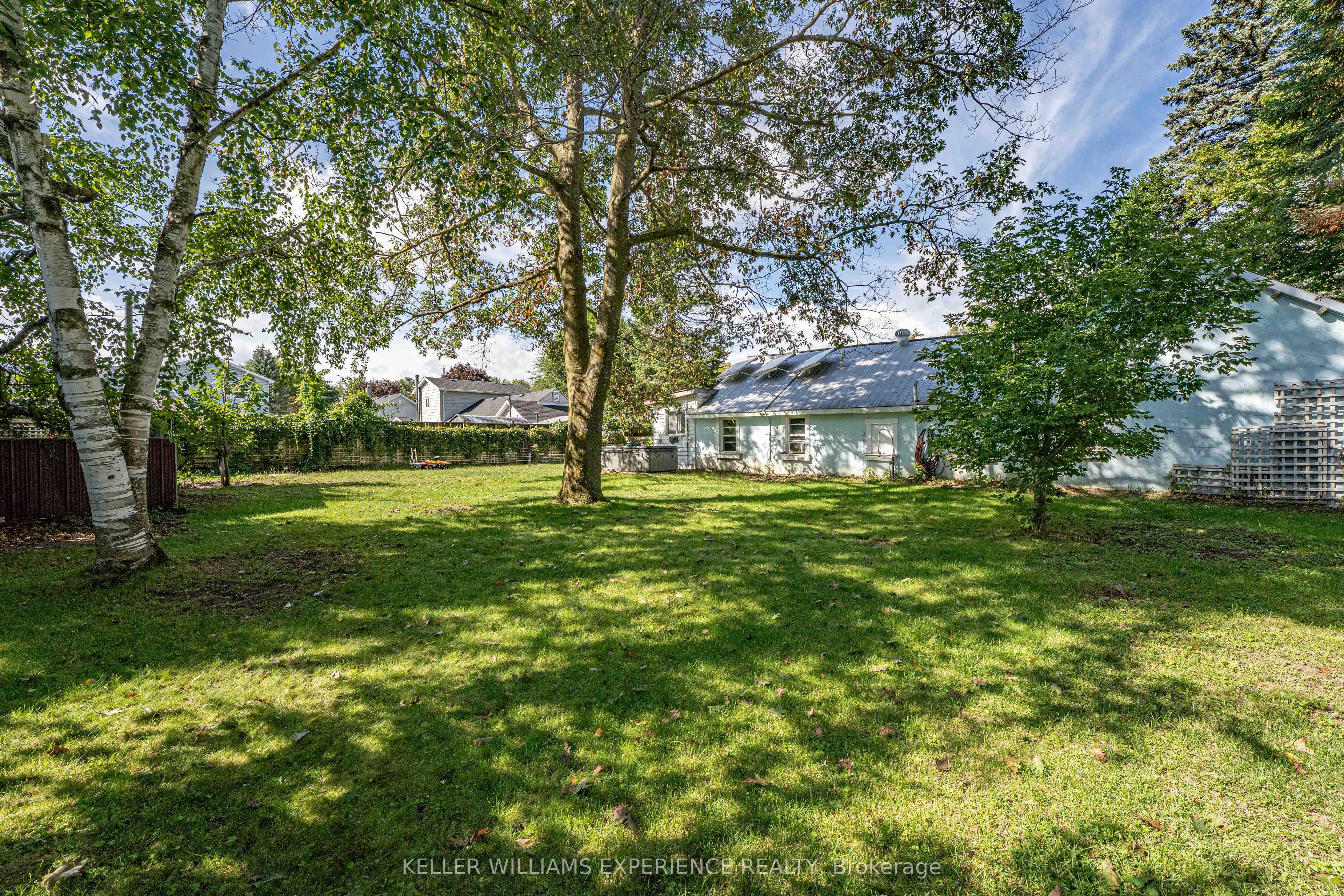 120 Elizabeth Street Property Photo 33