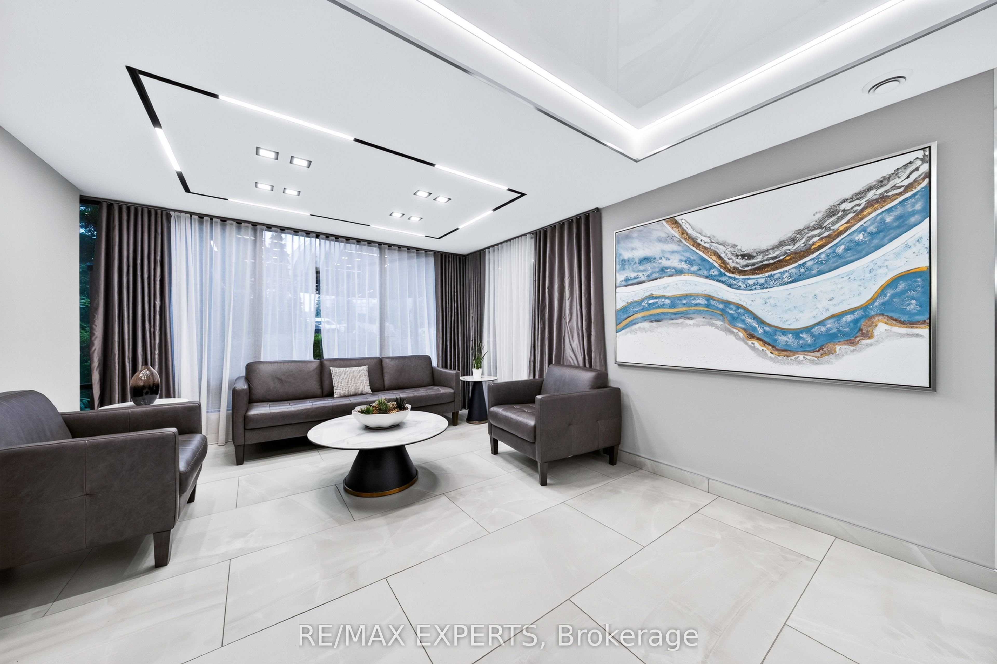 30 Harding Boulevard W Ph01 Property Photo 6