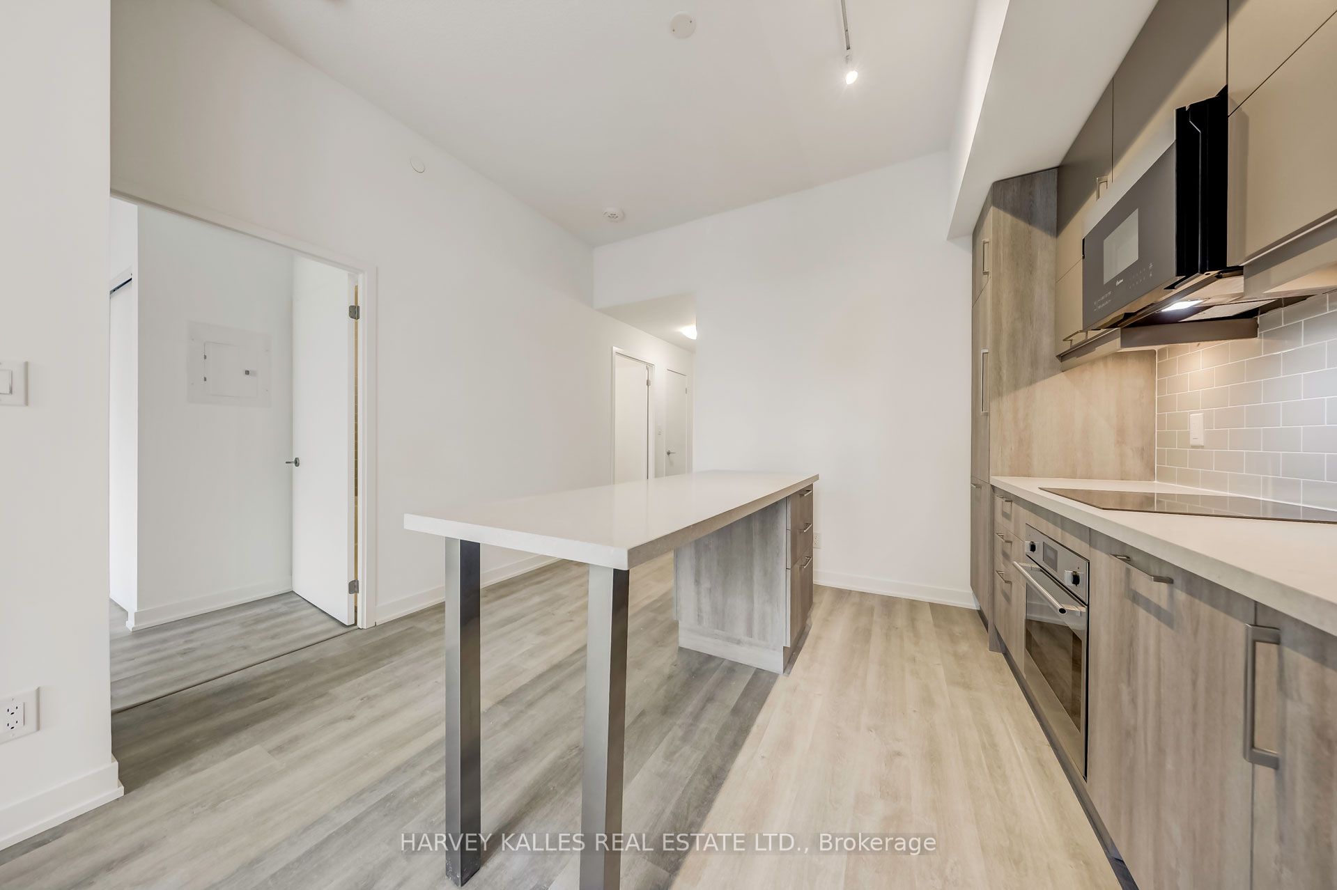 8119 Birchmount Road 1006 Property Photo 15