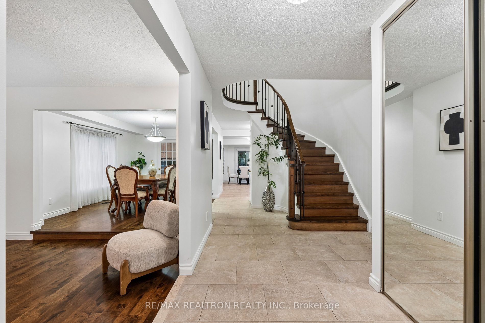 122 Colvin Crescent Property Photo 4